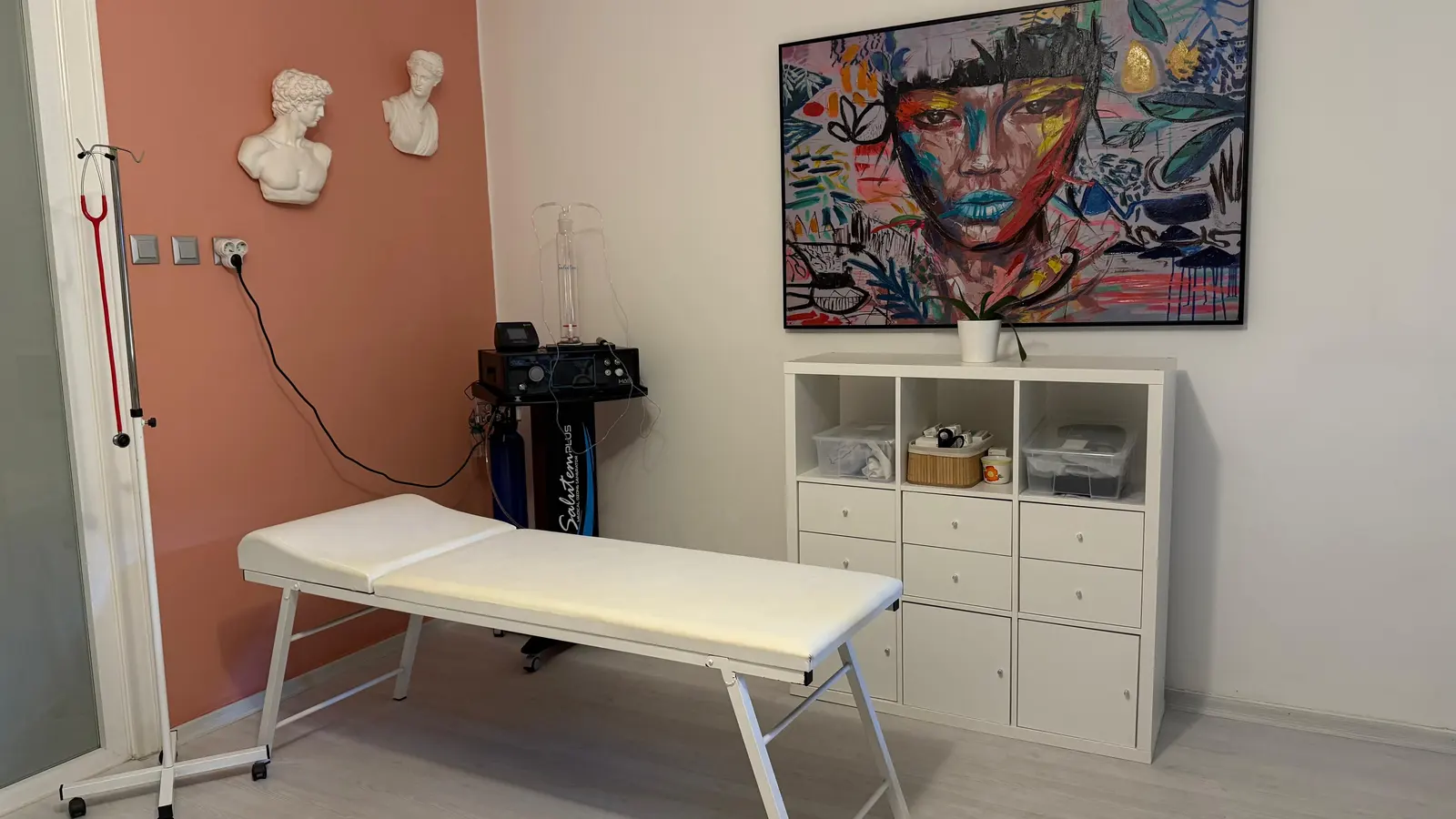 Von der Klinik bereitgestelltes Foto von Dr. Ayşe Semiz