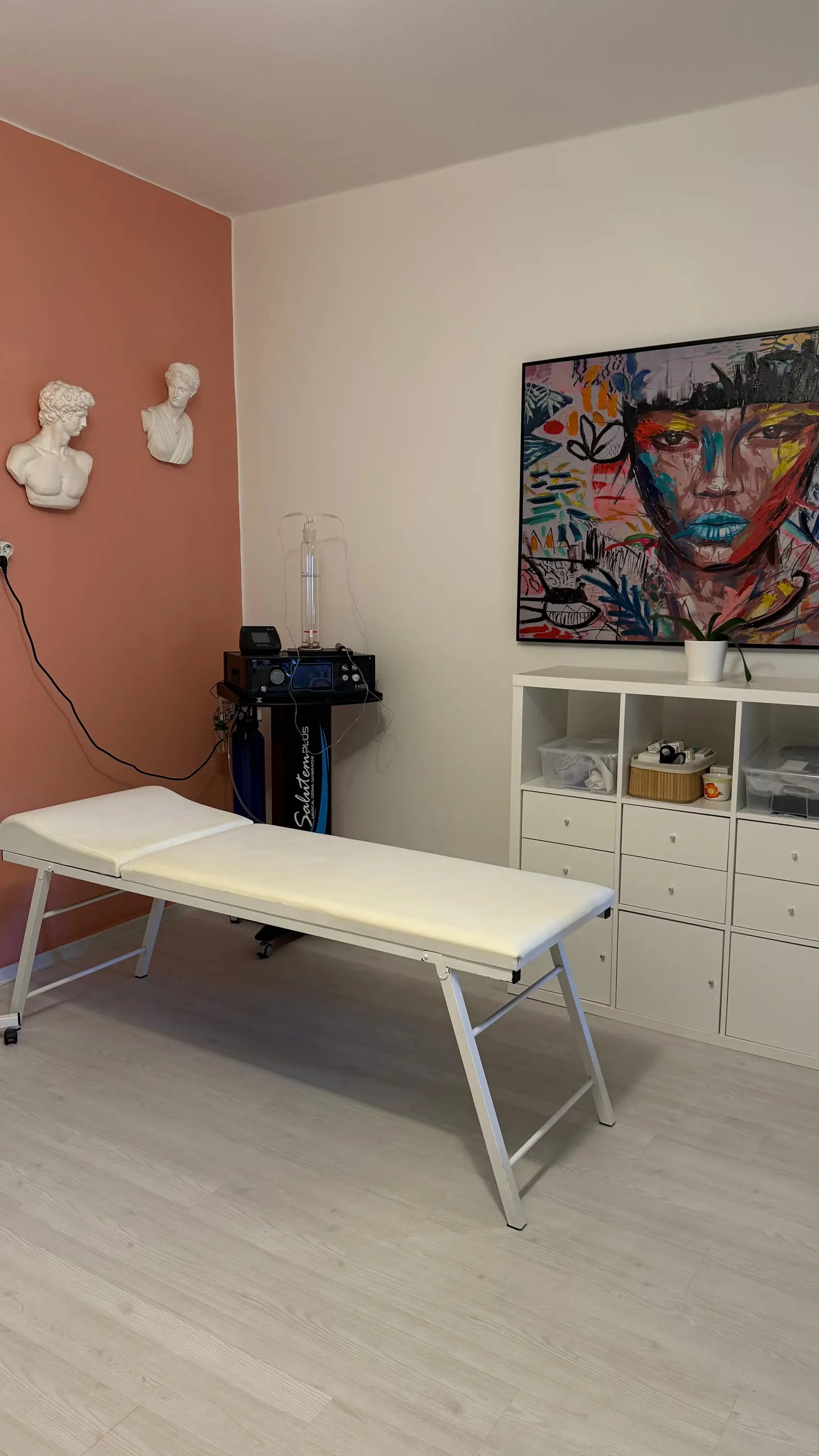 Von der Klinik bereitgestelltes Foto von Dr. Ayşe Semiz