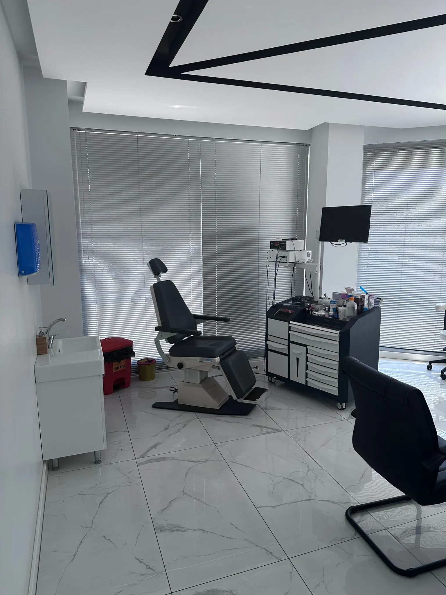 Clinic-provided photograph of Dr Ali Işık