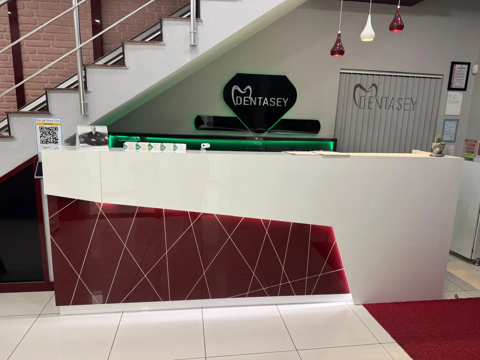 Clinic-provided photograph of Uğur Erçiftçi Dentasey Dental Clinic