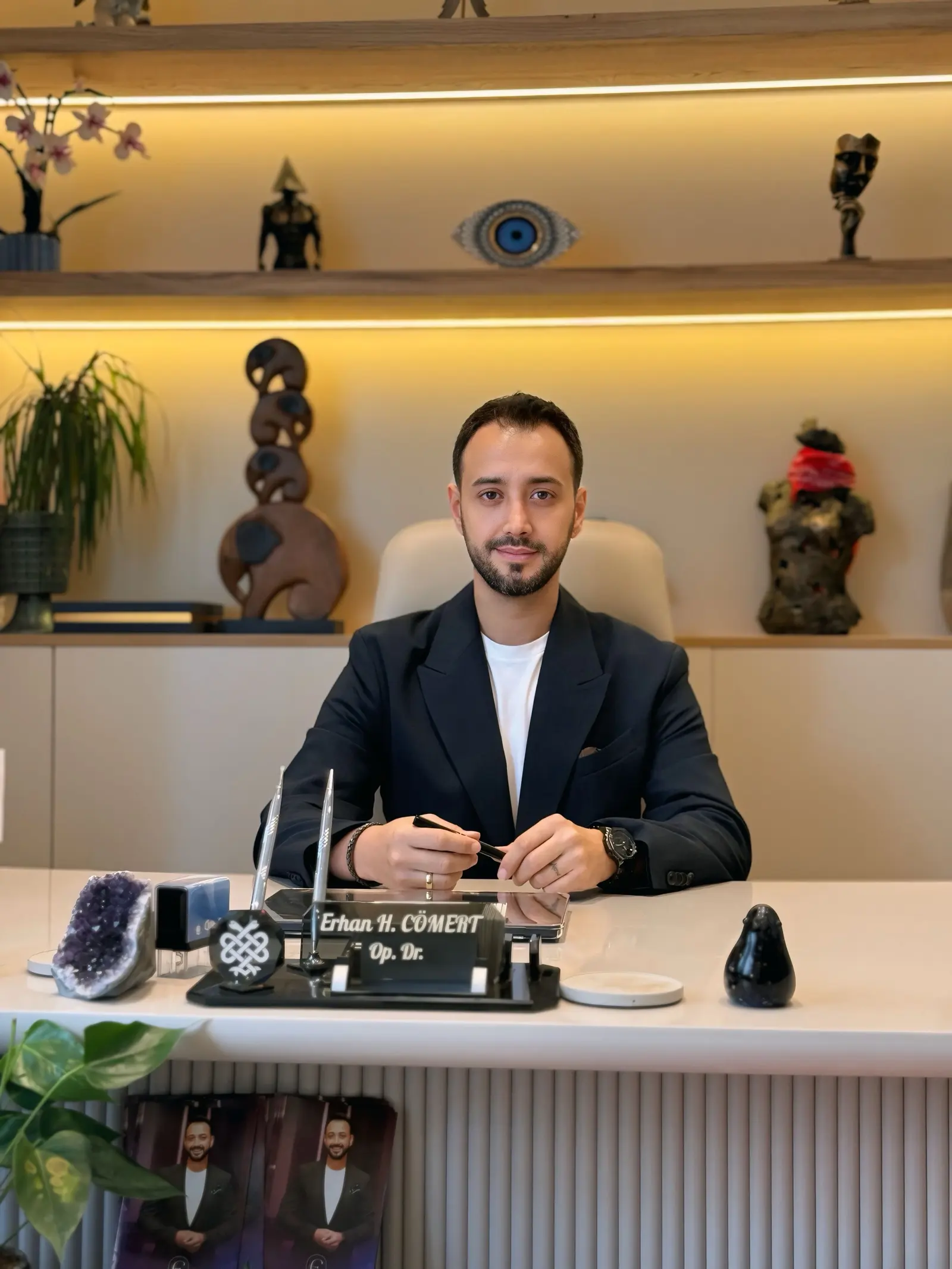 Clinic-provided photograph of Dr Erhan Hüseyin Cömert