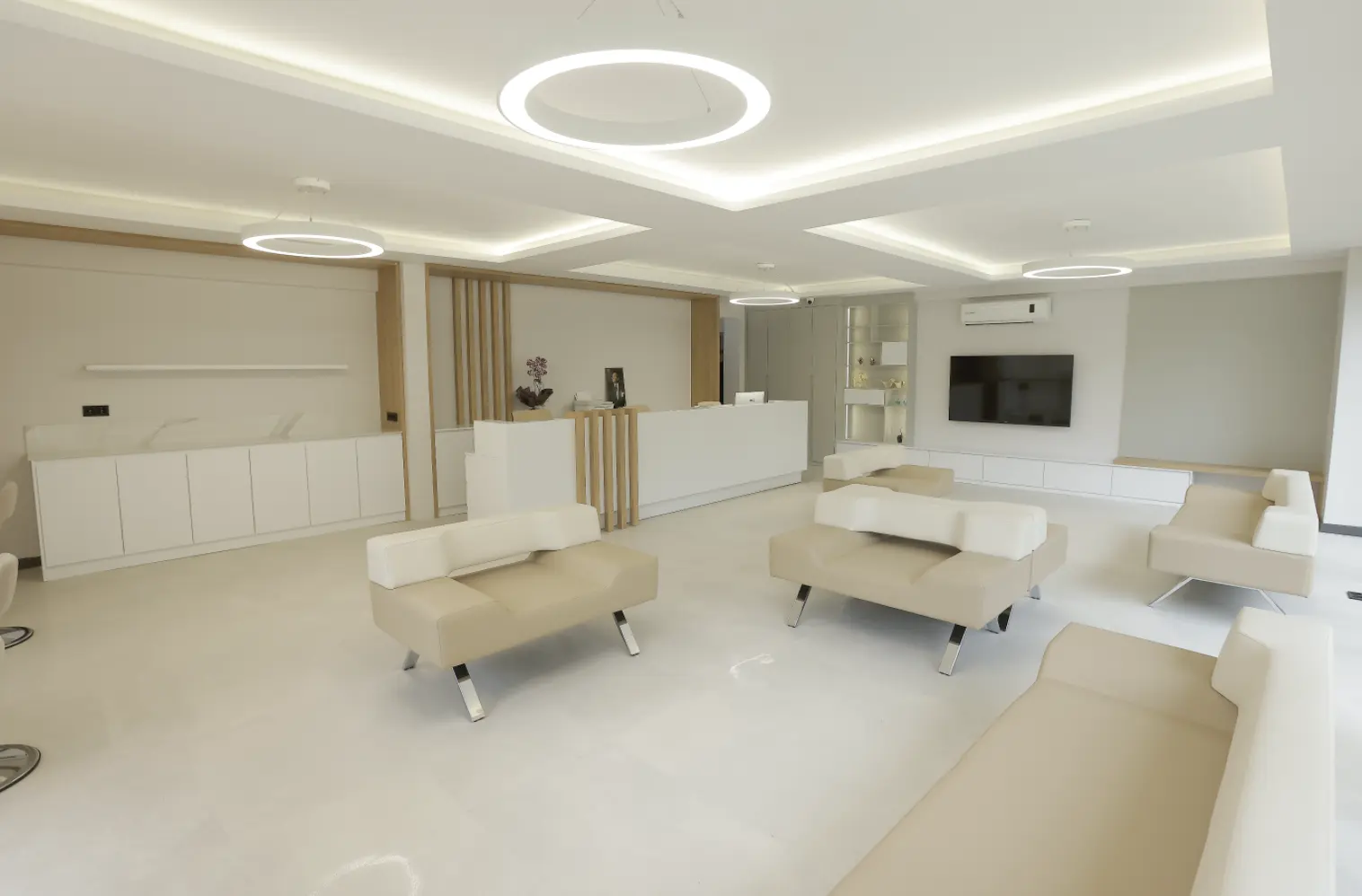 Clinic-provided photograph of Prof. Dr Cem Yıldırım