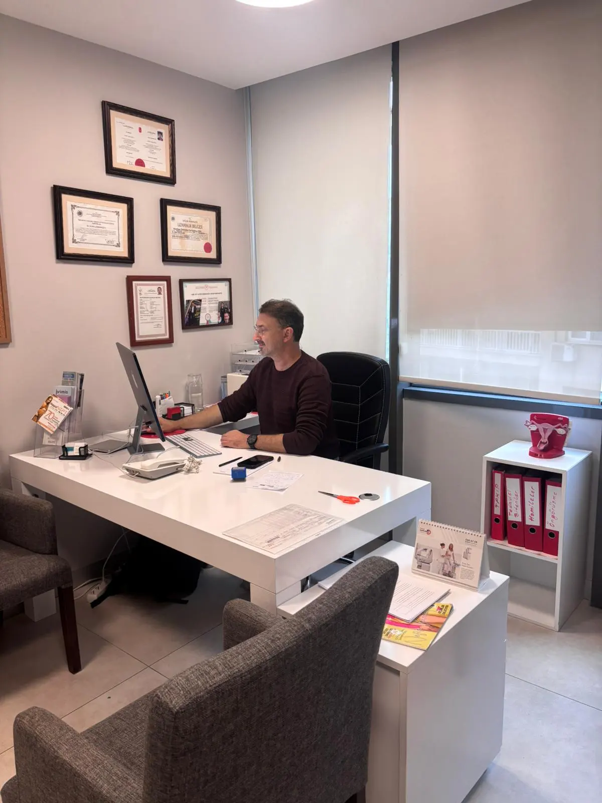 Von der Klinik bereitgestelltes Foto von Dr. Alper Şişmanoğlu
