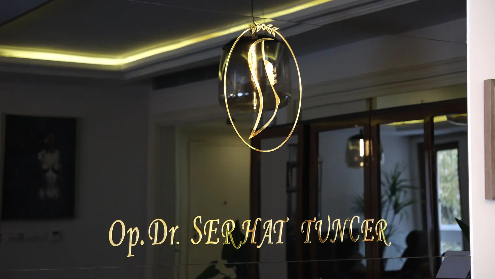 Von der Klinik bereitgestelltes Foto von Dr. Fevzi Serhat Tuncer