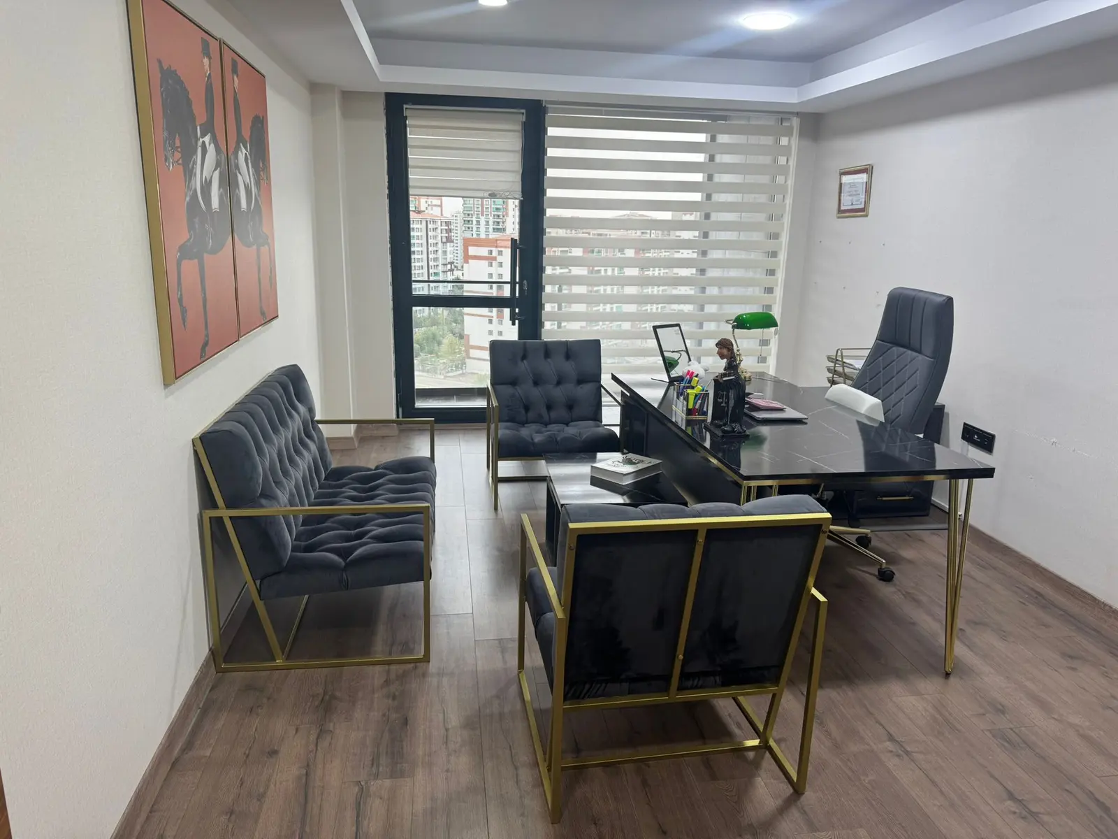 Von der Klinik bereitgestelltes Foto von Dr. Emrah Yıldız