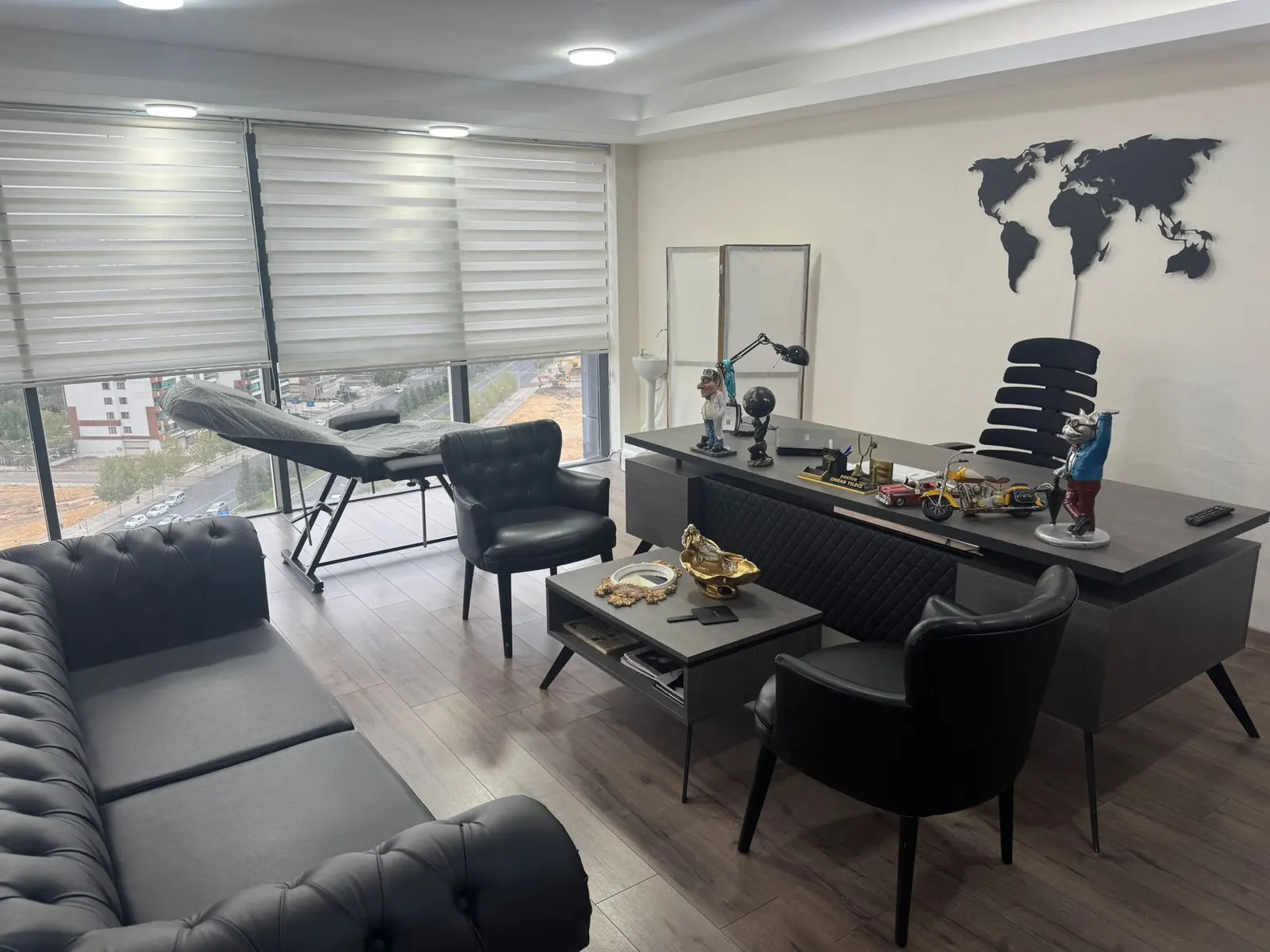 Von der Klinik bereitgestelltes Foto von Dr. Emrah Yıldız