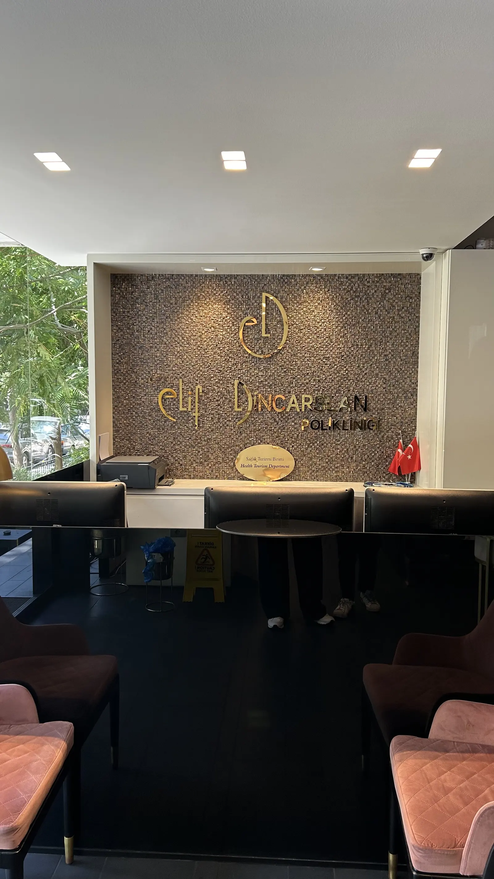 Clinic-provided photograph of Elif Dinçarslan Clinic