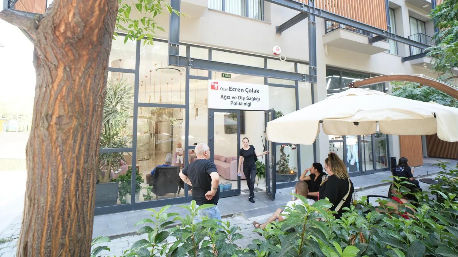 Clinic-provided photograph of Ecren Çolak Dent Clinic