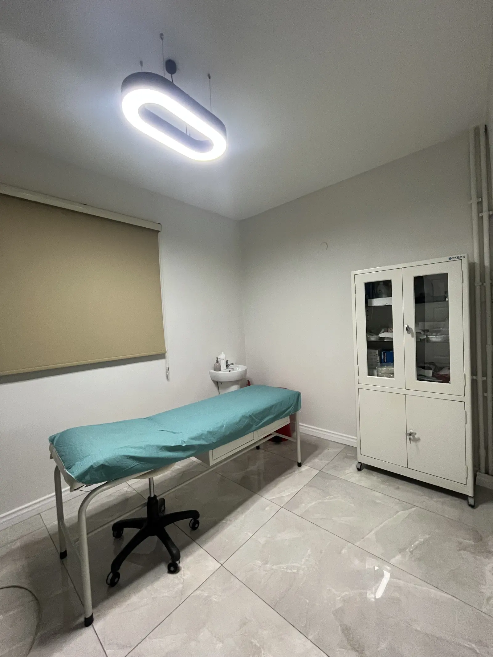 Clinic-provided photograph of Assoc. Prof. Dr Raşit Cevizci