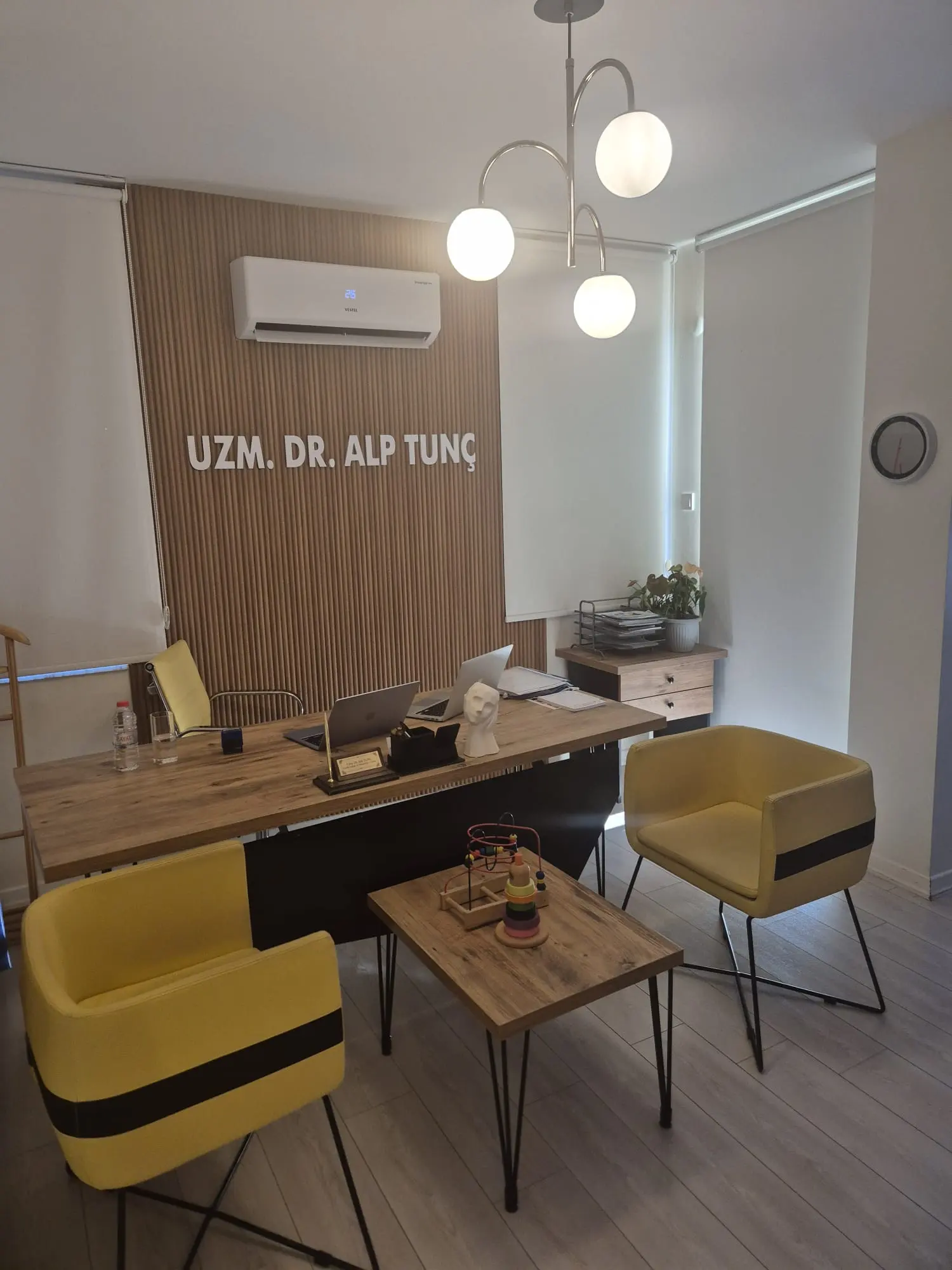 Clinic-provided photograph of Dr Alp Tunç