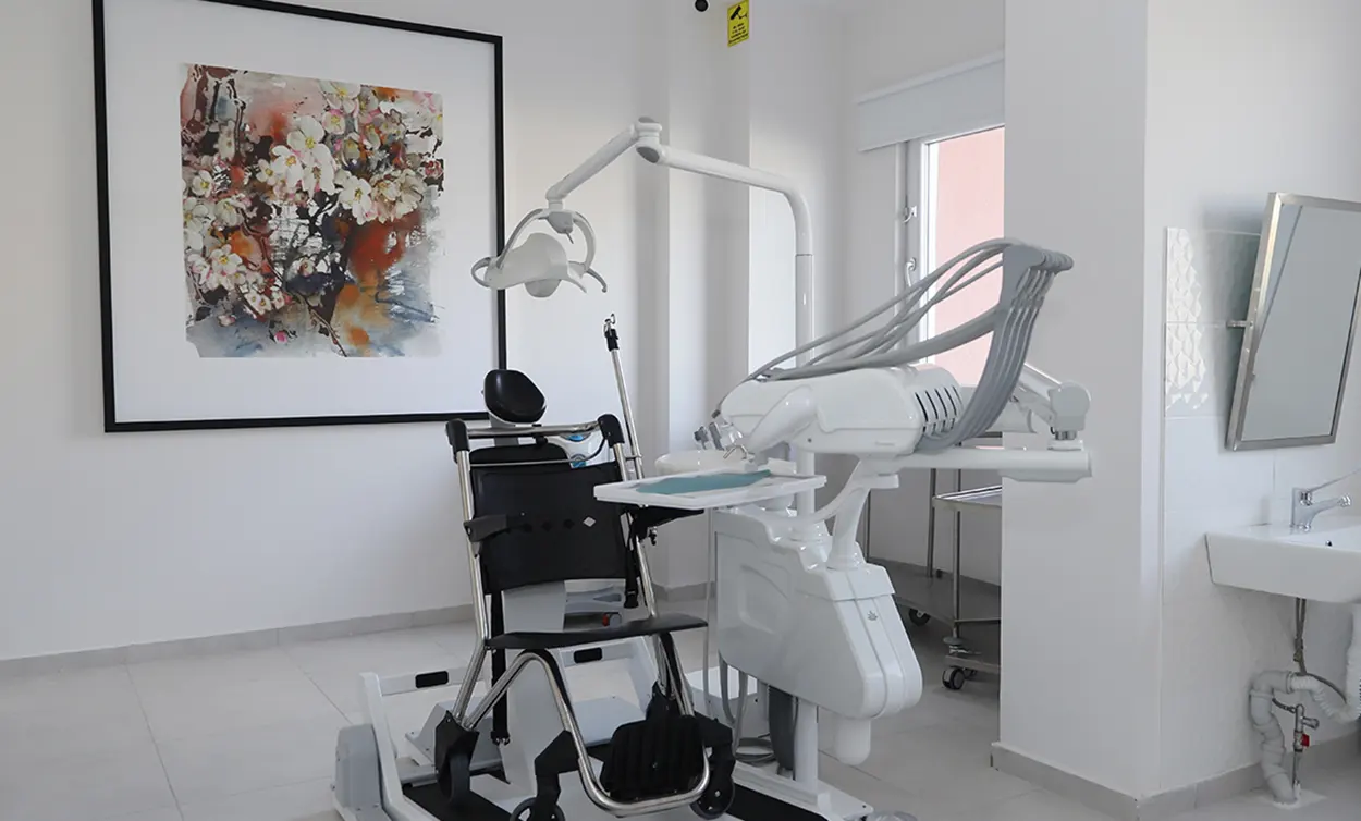 Von der Klinik bereitgestelltes Foto von Universitätszahnklinik Kayseri Nuh Naci Yazgan