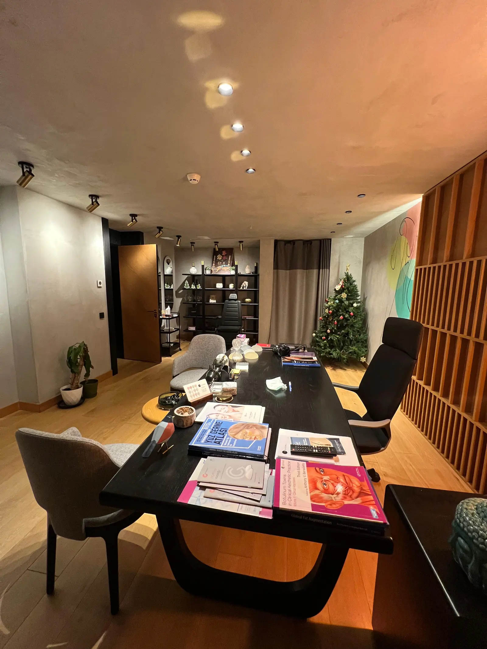 Clinic-provided photograph of Dr Başar Erdoğan
