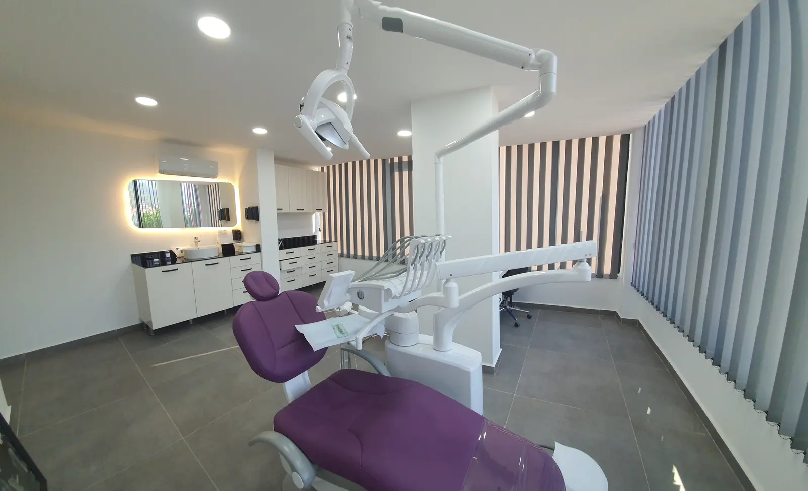 Clinic-provided photograph of Dentkemer Dental Clinic