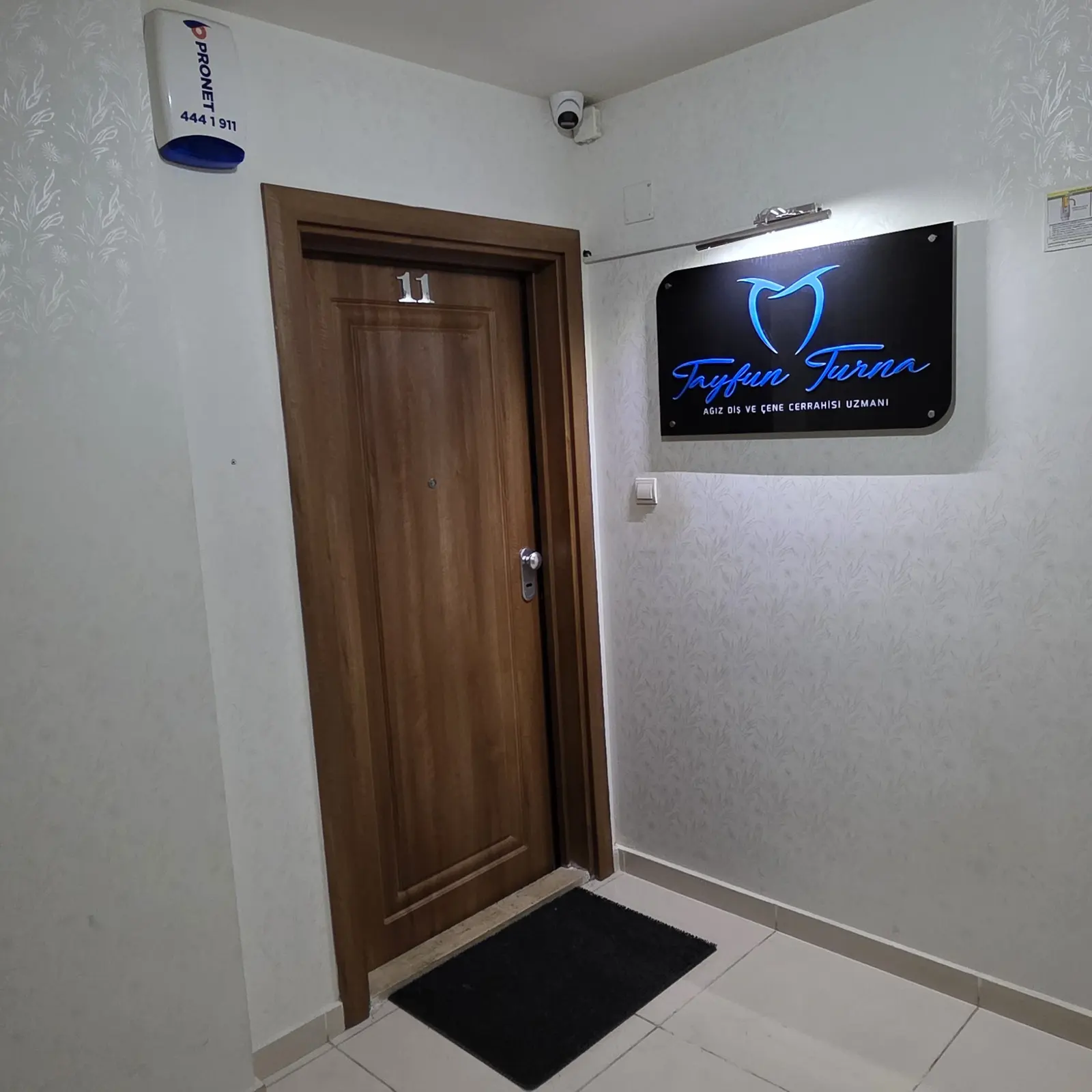 Clinic-provided photograph of Dr Tayfun Turna