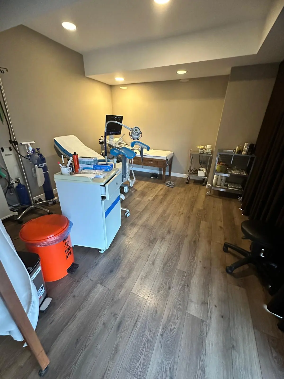 Clinic-provided photograph of Dr Yeliz Akçelik