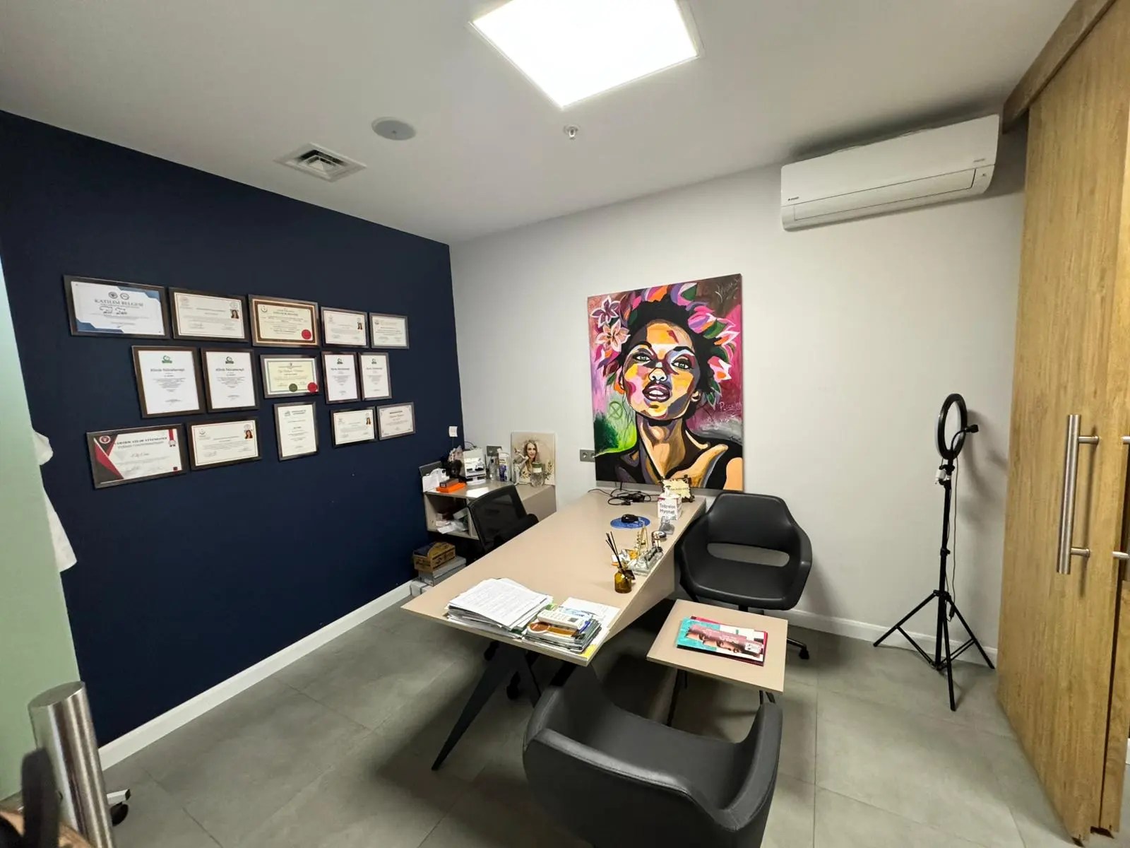 Clinic-provided photograph of Dr Elif Eren