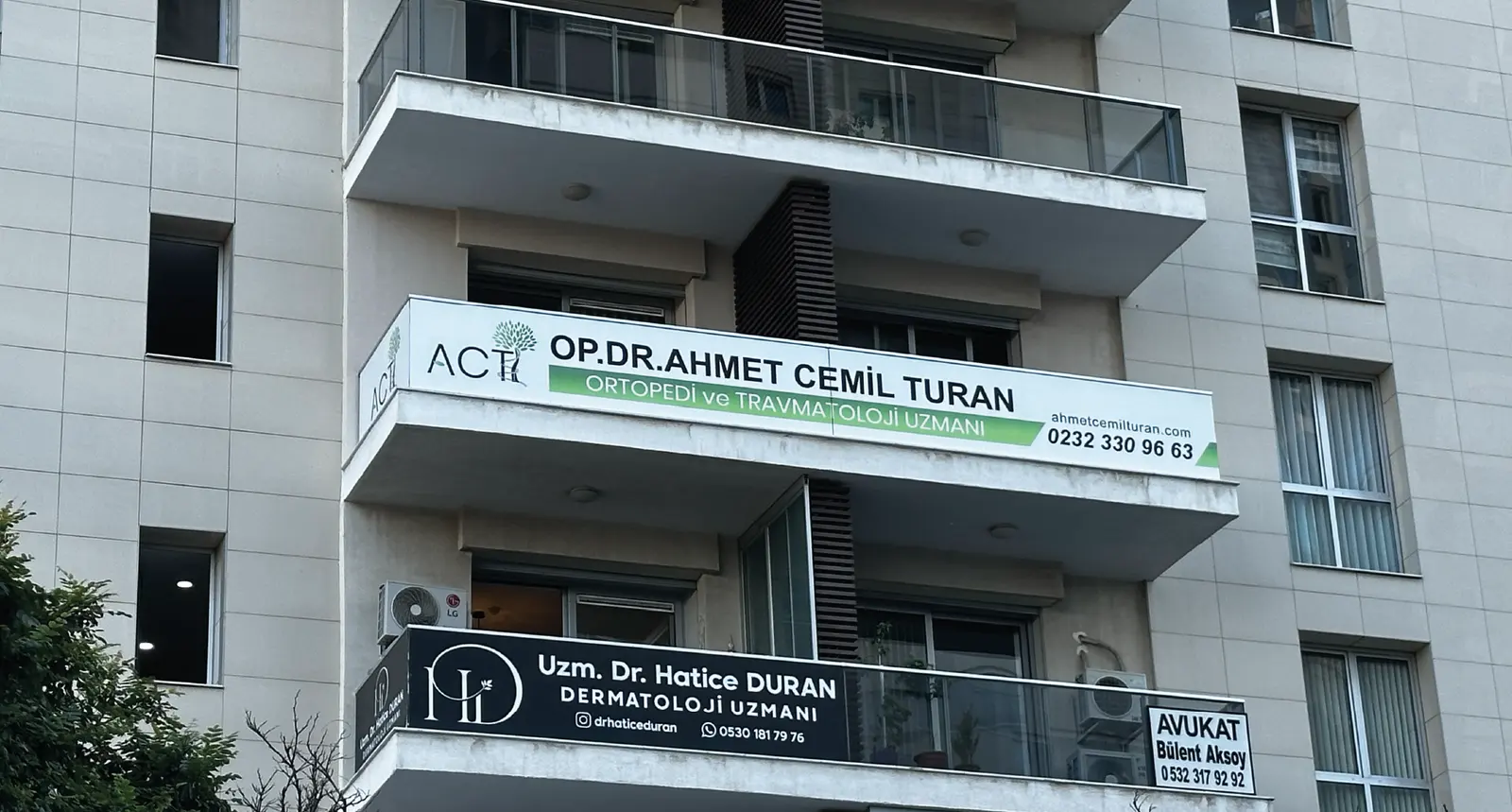Von der Klinik bereitgestelltes Foto von Dr. Ahmet Cemil Turan