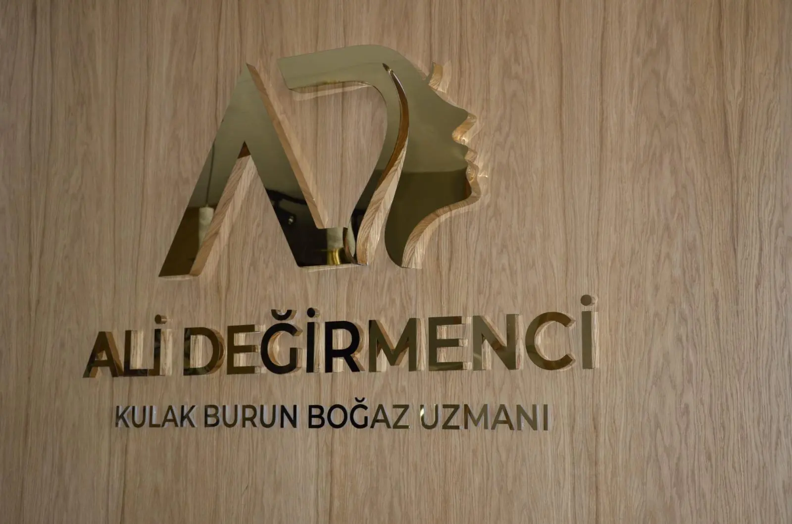 Clinic-provided photograph of Dr Ali Değirmenci