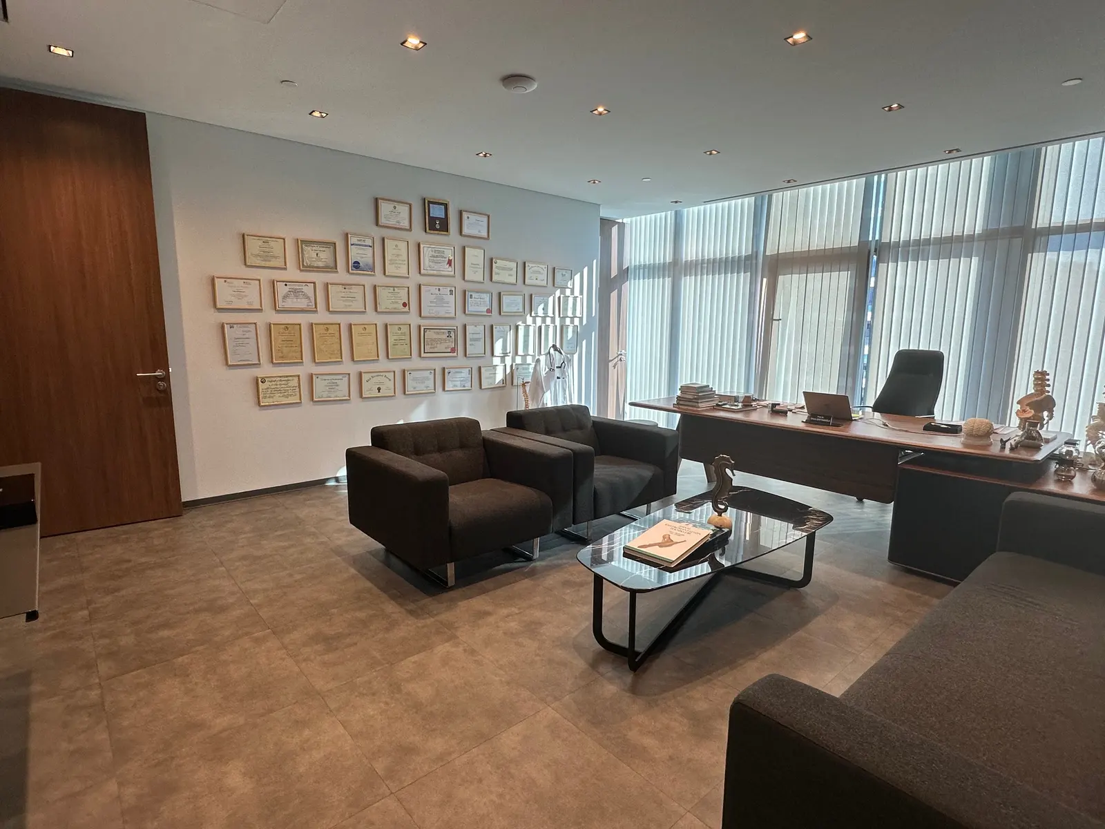 Clinic-provided photograph of Prof. Dr Erkan Kaptanoğlu