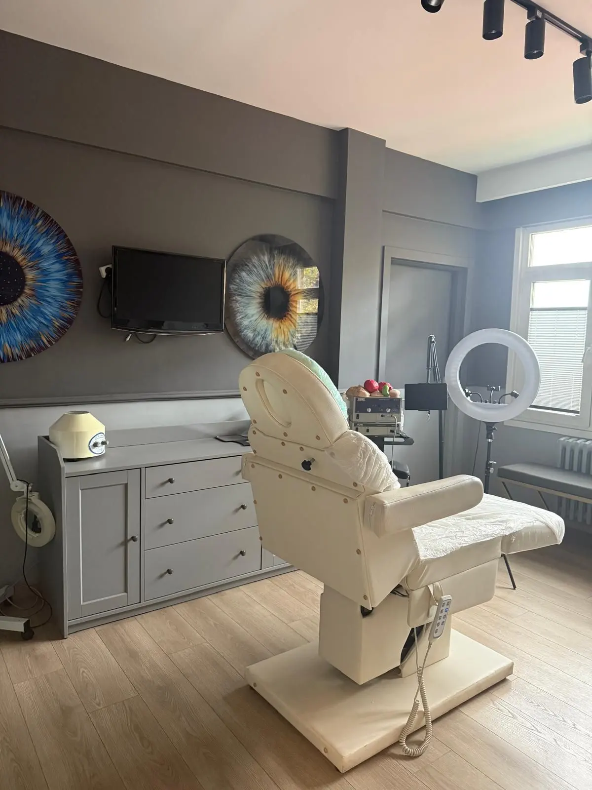Von der Klinik bereitgestelltes Foto von Dr. Emine Betül Şahin