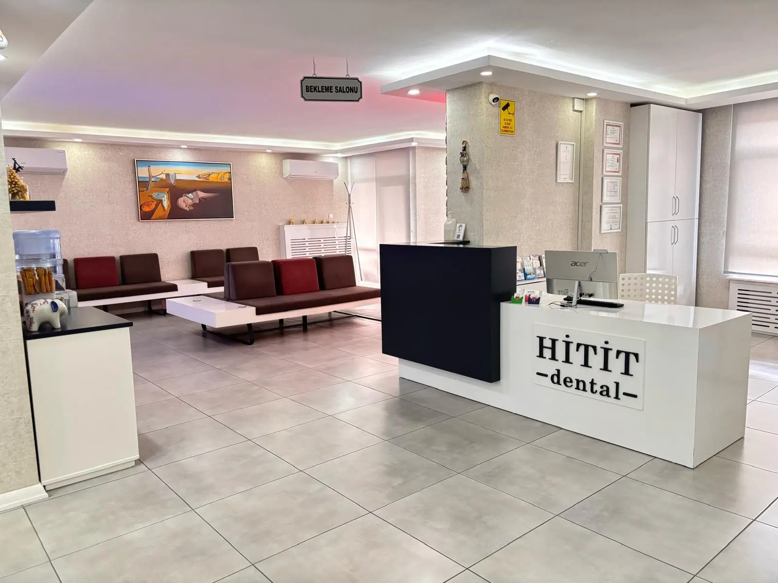 Clinic-provided photograph of Hitit Dental