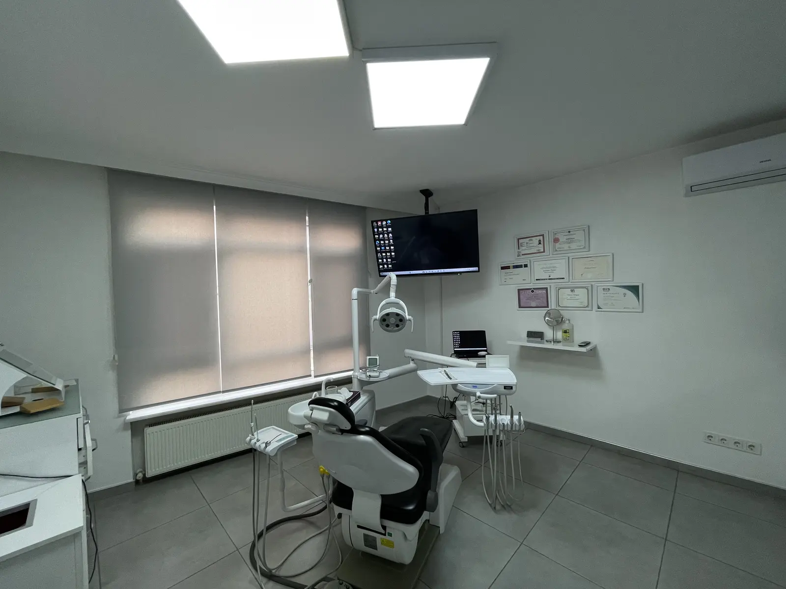 Clinic-provided photograph of Hitit Dental