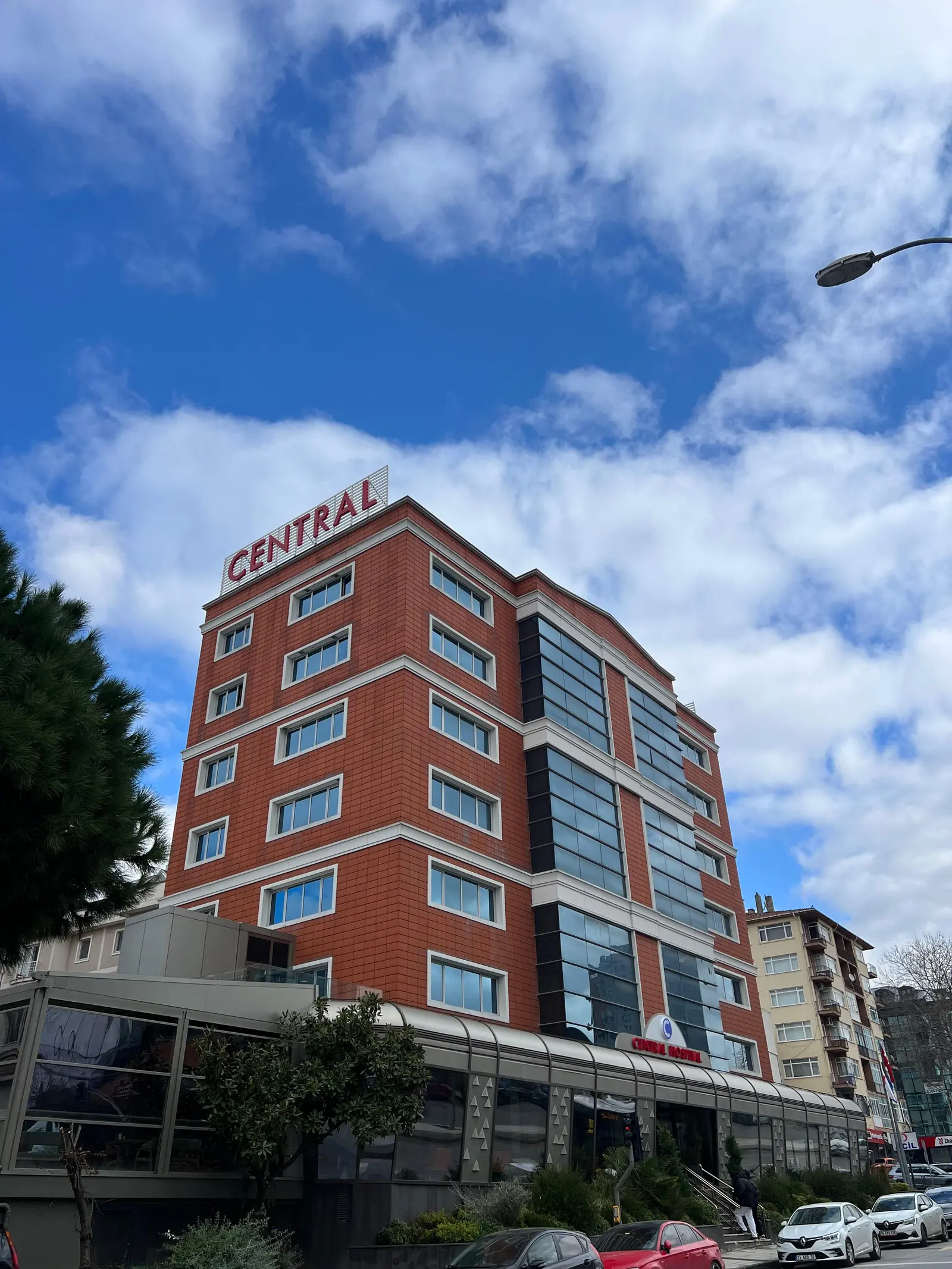 Clinic-provided photograph of Central Hospital Ataşehir