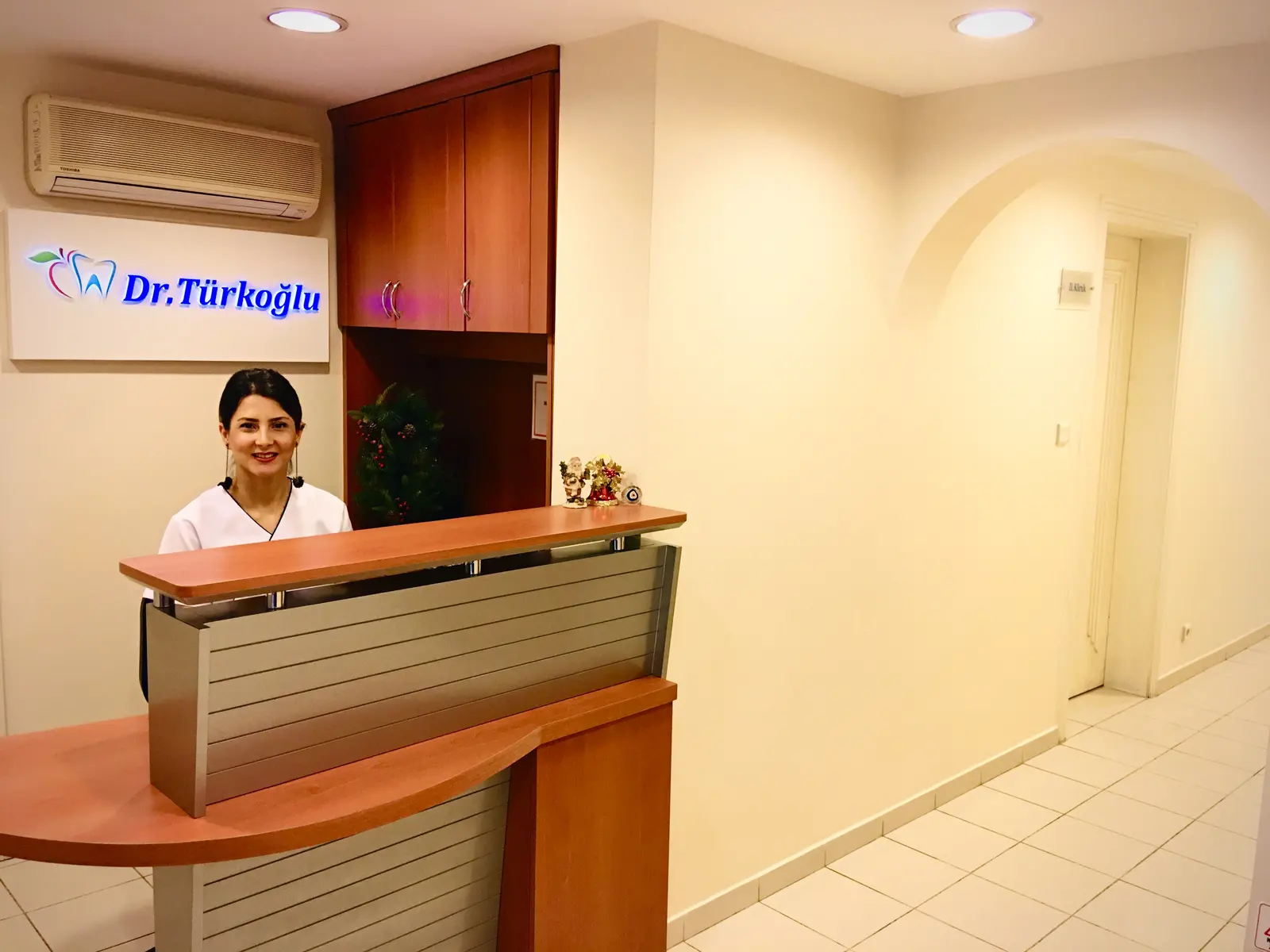 Clinic-provided photograph of Dr Aziz Kerim Türkoğlu
