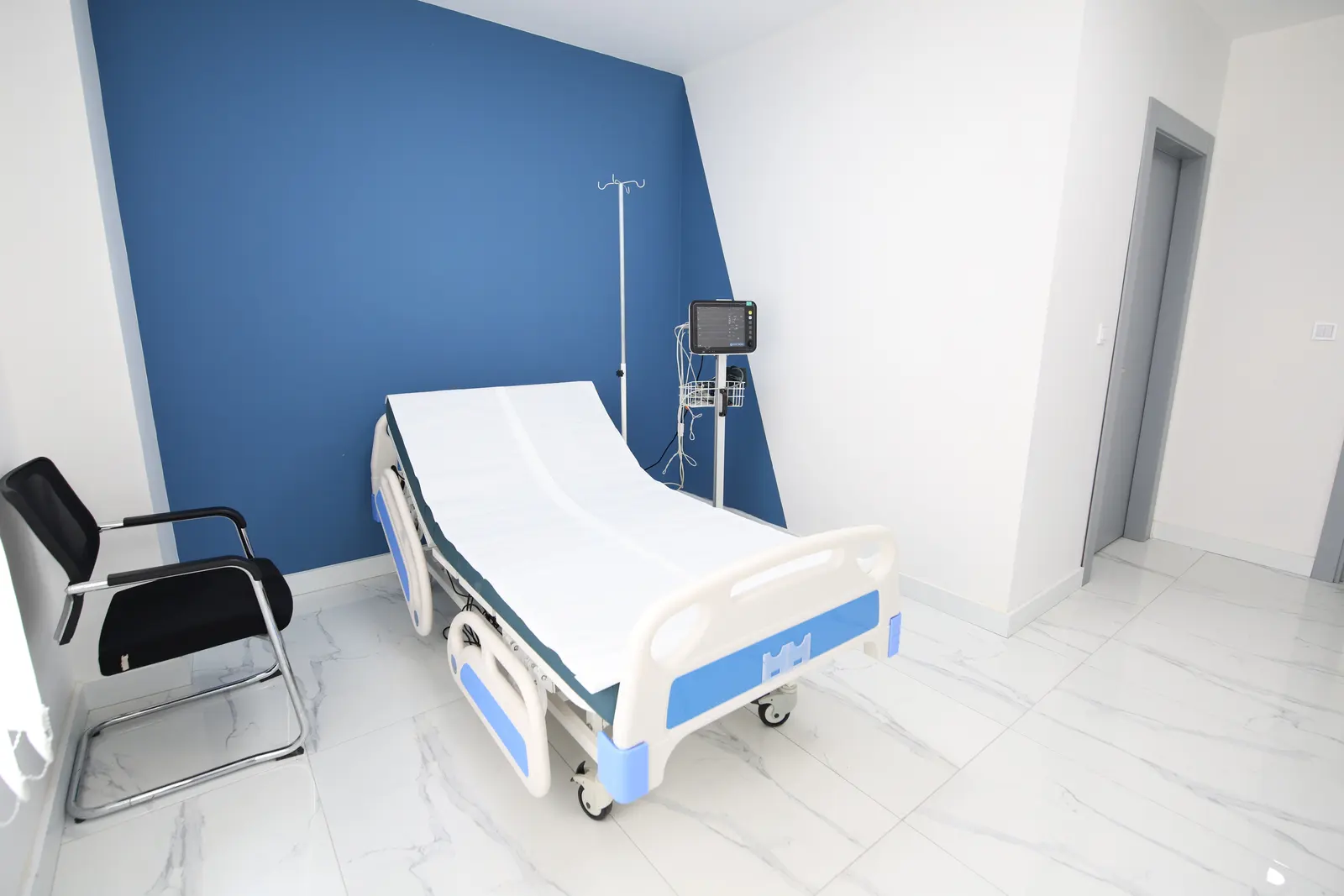Von der Klinik bereitgestelltes Foto von Dr. Ömer Neşet Kişi