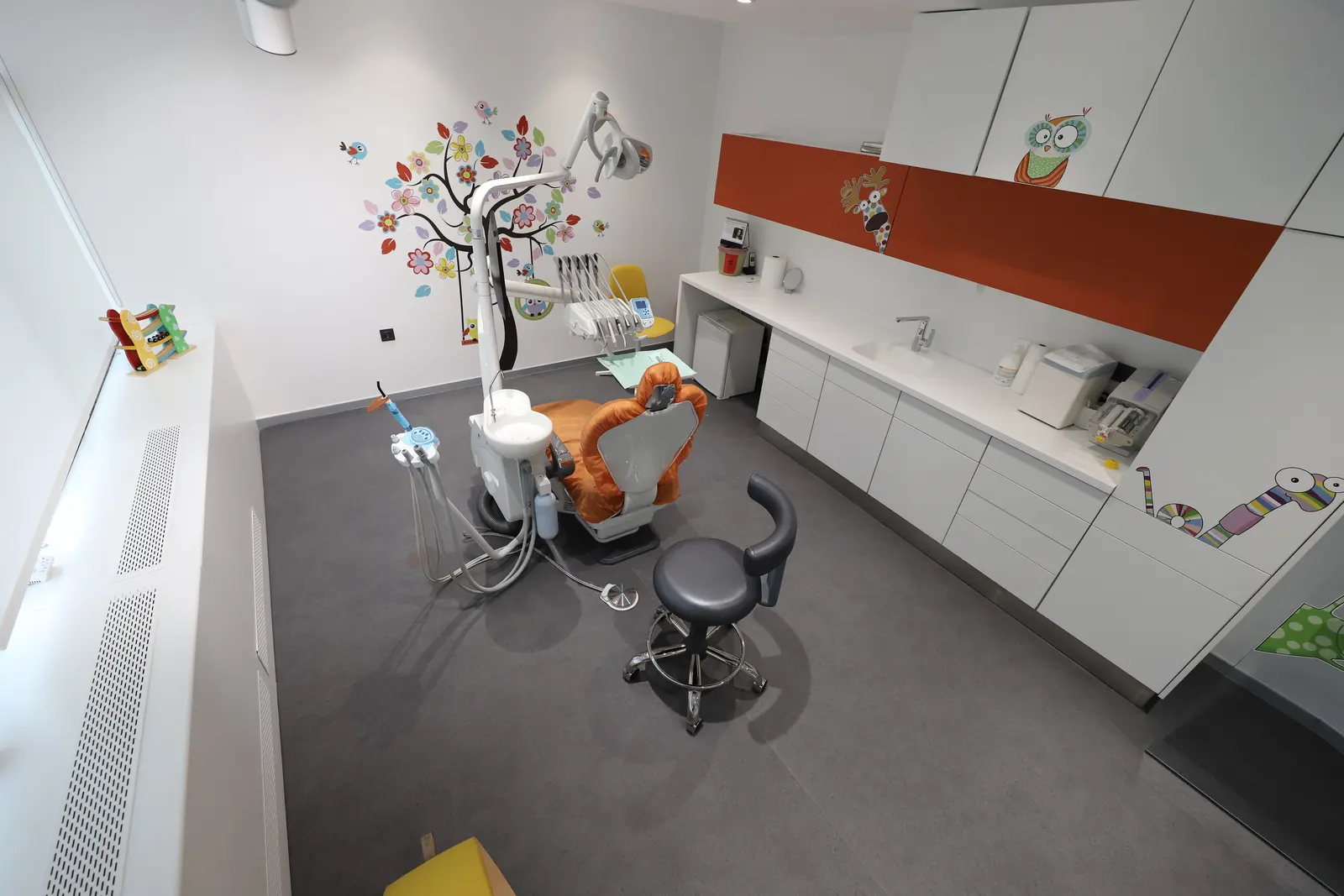 Von der Klinik bereitgestelltes Foto von HLC Dental