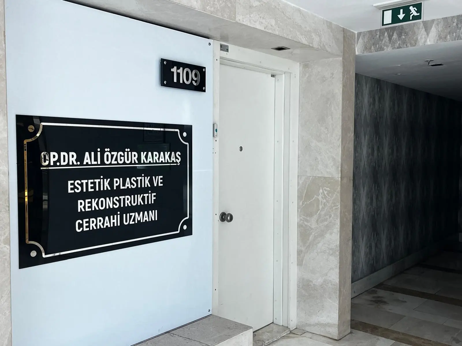 Clinic-provided photograph of Dr Ali Özgür Karakaş