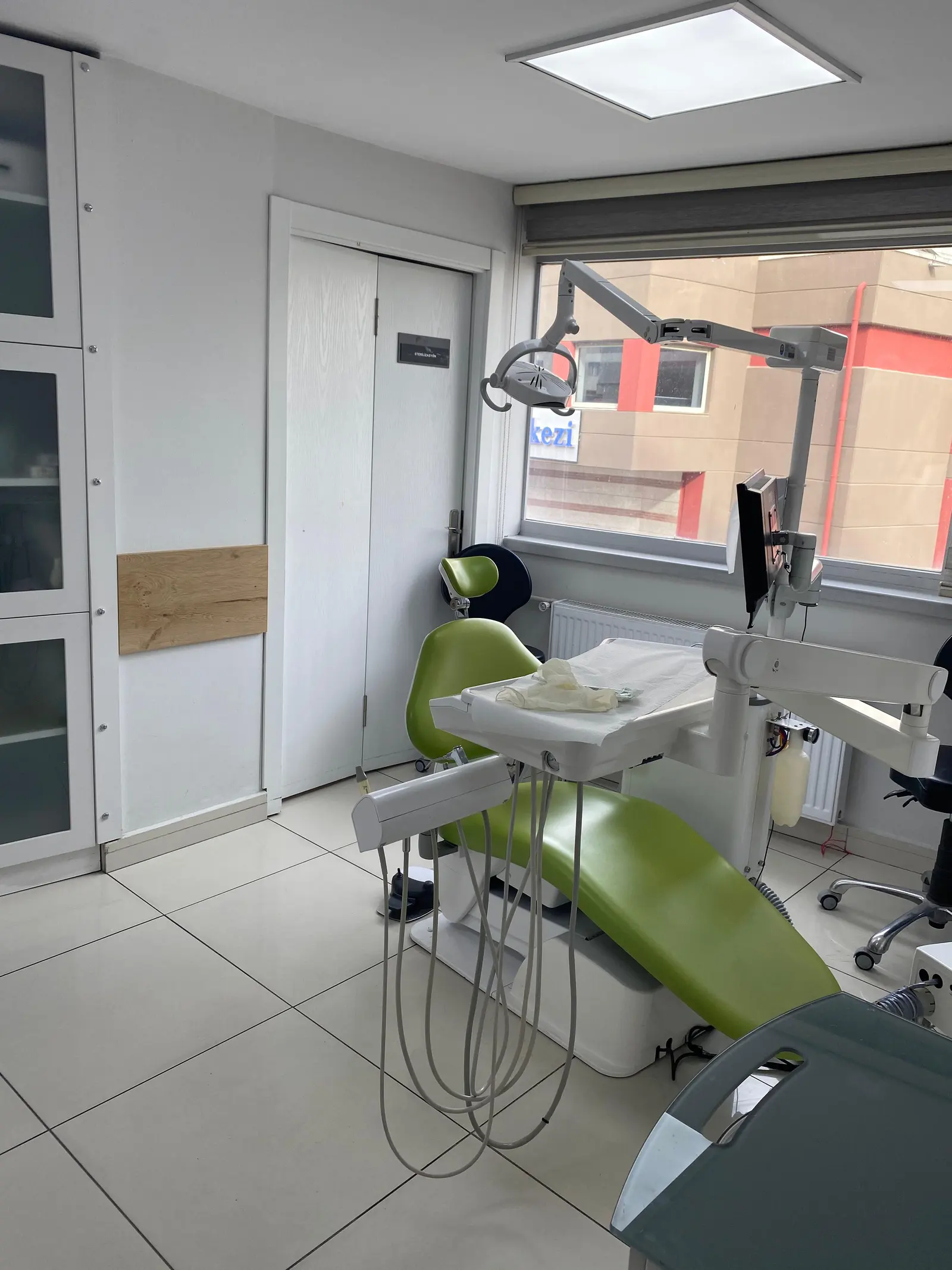 Von der Klinik bereitgestelltes Foto von Viadent Kocatepe Zahnklinik