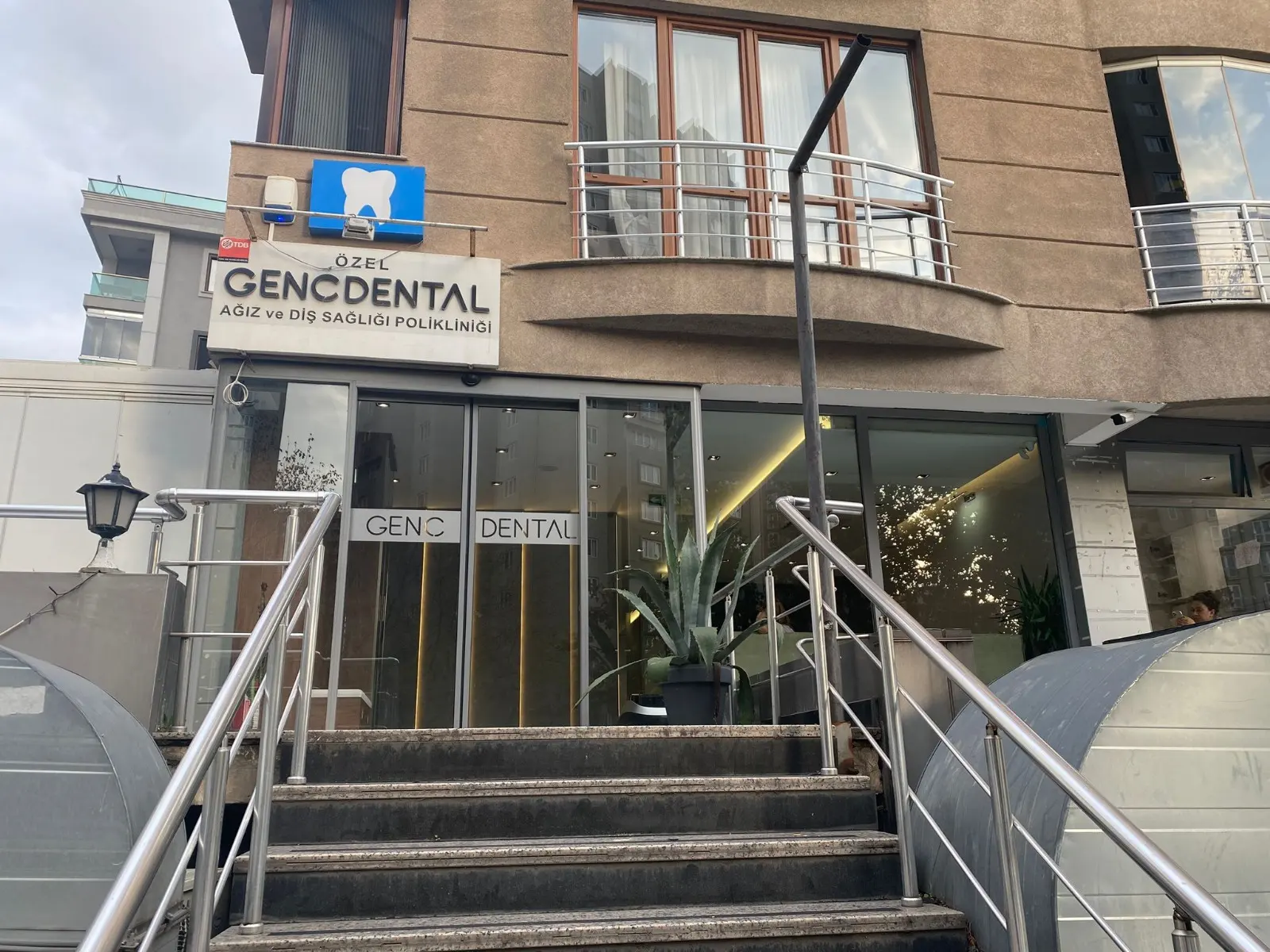 Von der Klinik bereitgestelltes Foto von Genç Dental