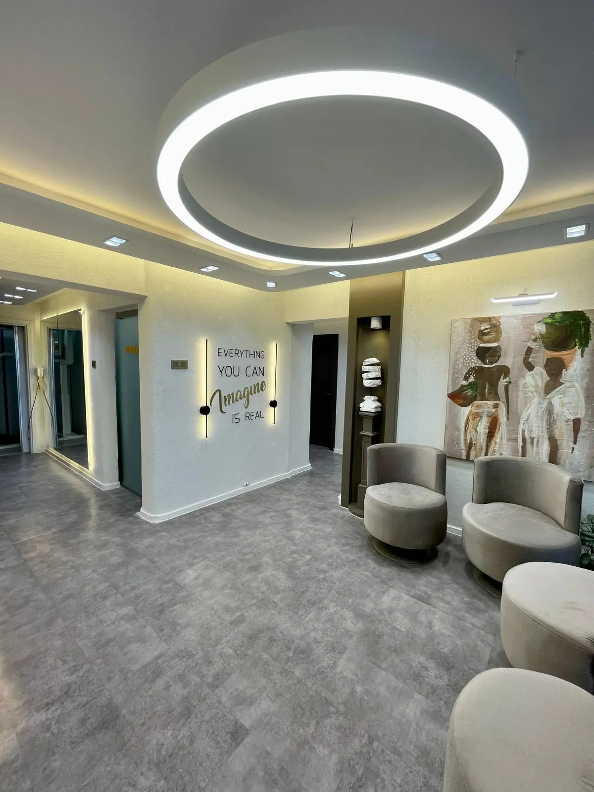 Von der Klinik bereitgestelltes Foto von Üçkuyular Zahnklinik