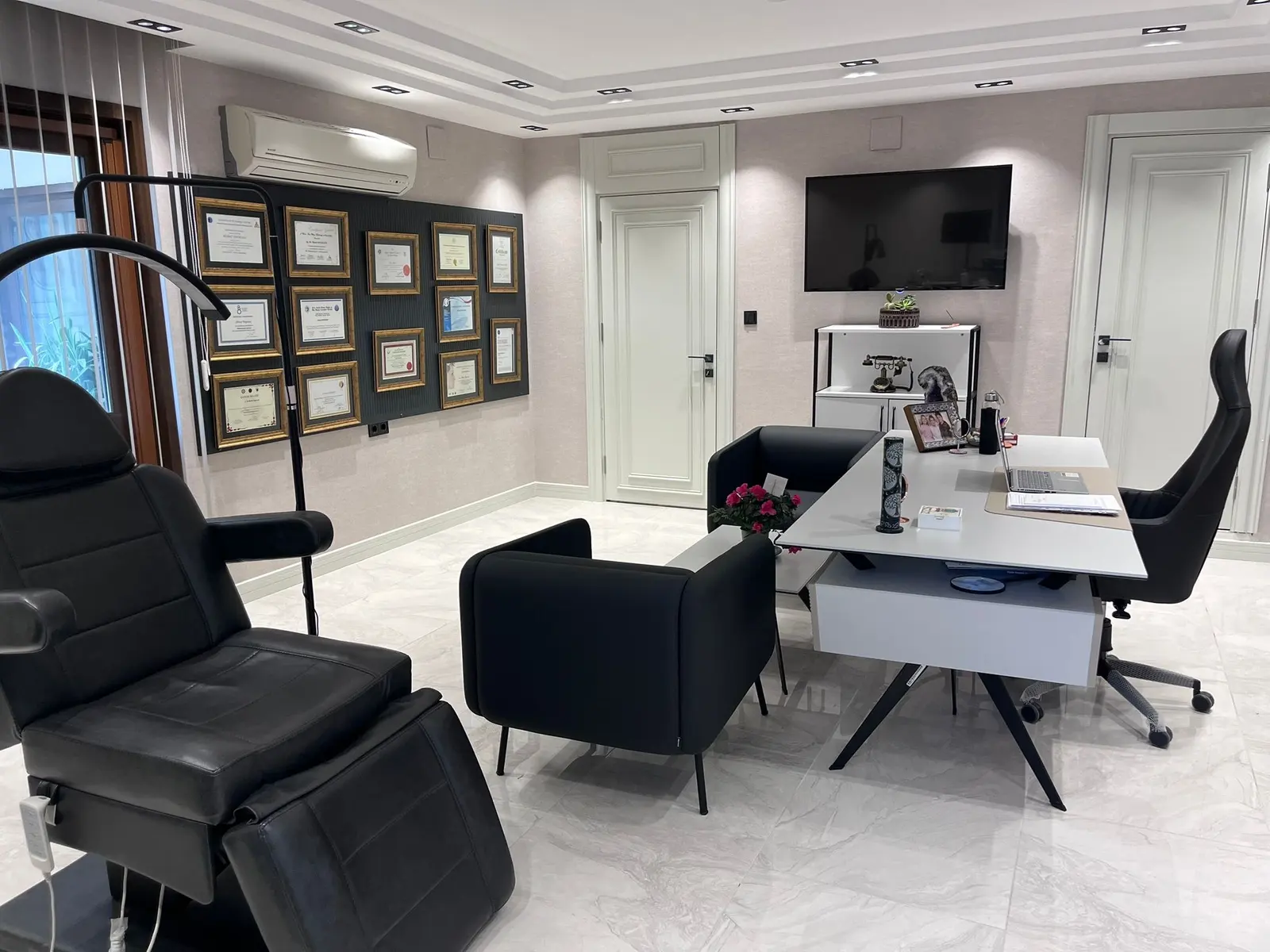 Von der Klinik bereitgestelltes Foto von Dr. Murat Doğrusöz