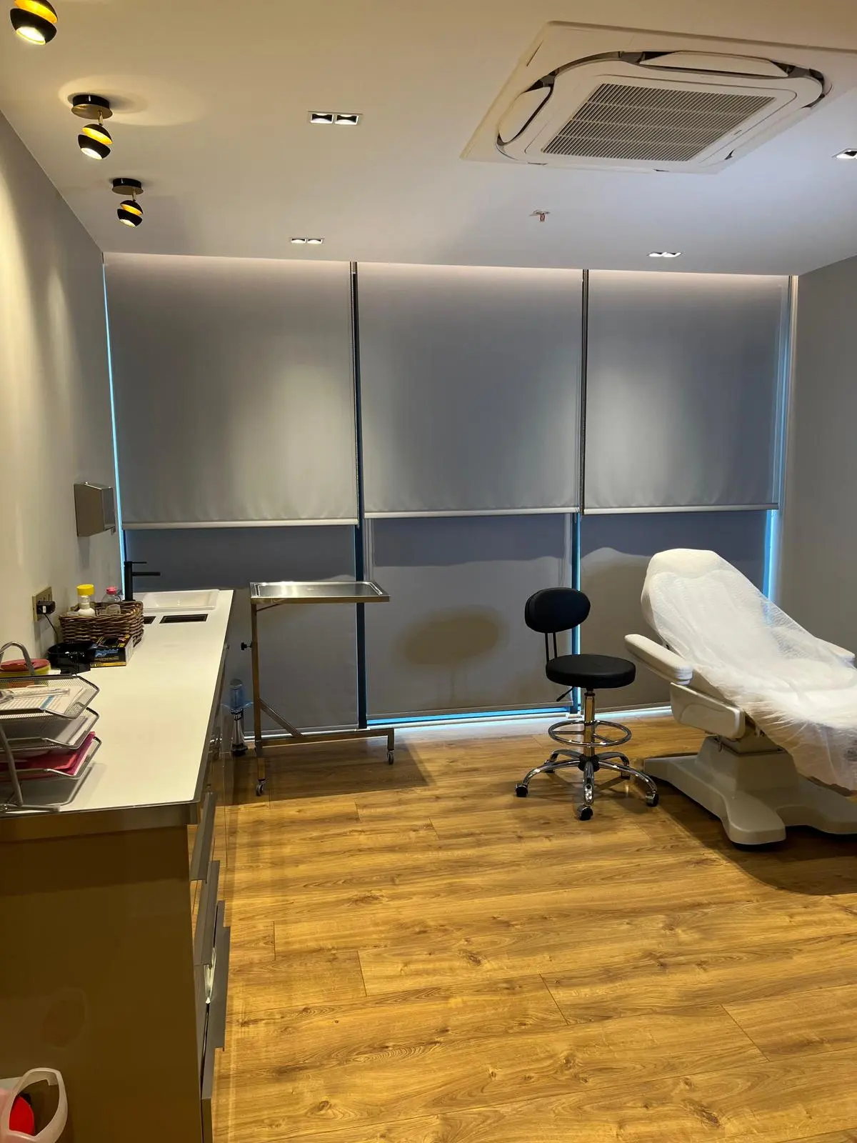 Clinic-provided photograph of Assoc. Prof. Dr Ethem Şahin