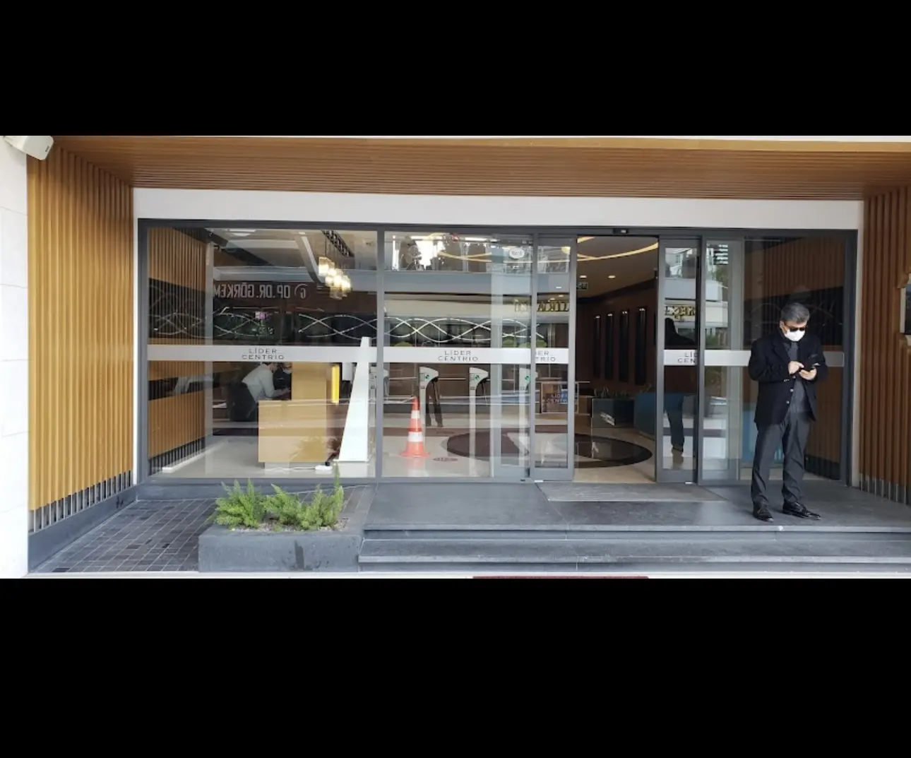 Clinic-provided photograph of Dr Arzu Çabuk Dökmeci