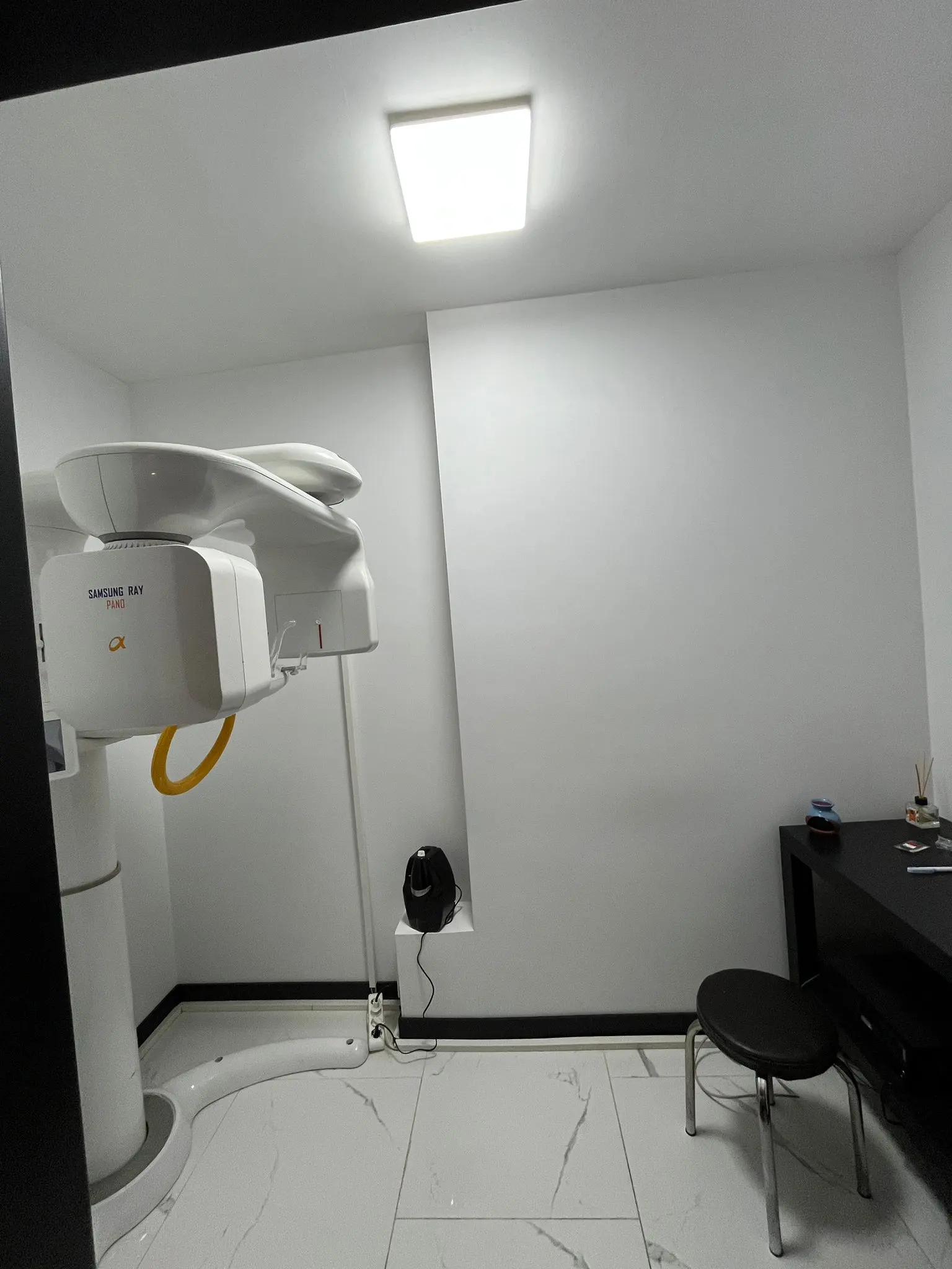 Clinic-provided photograph of Dr Murat Yarenoğlu
