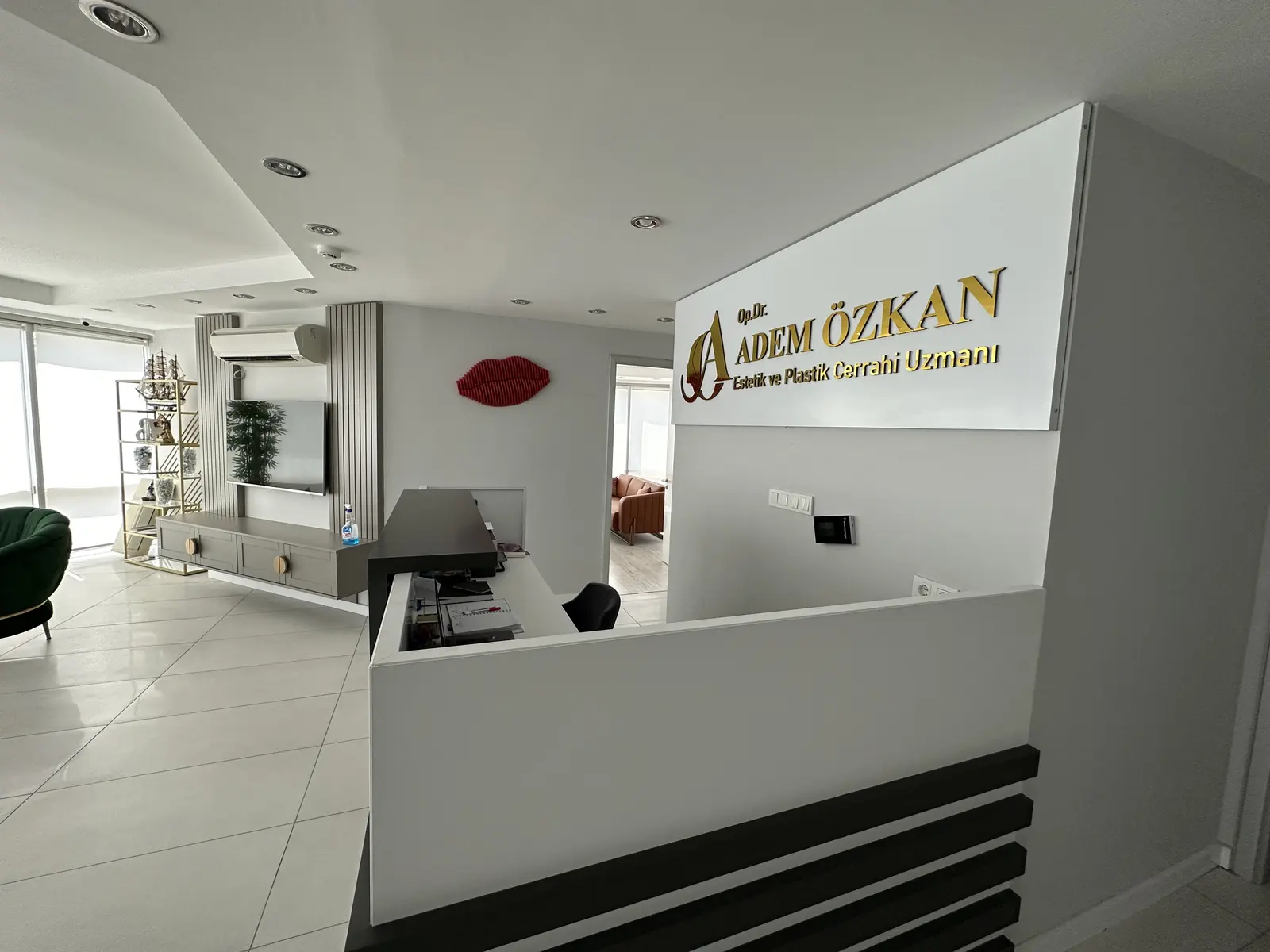 Clinic-provided photograph of Dr Adem Özkan