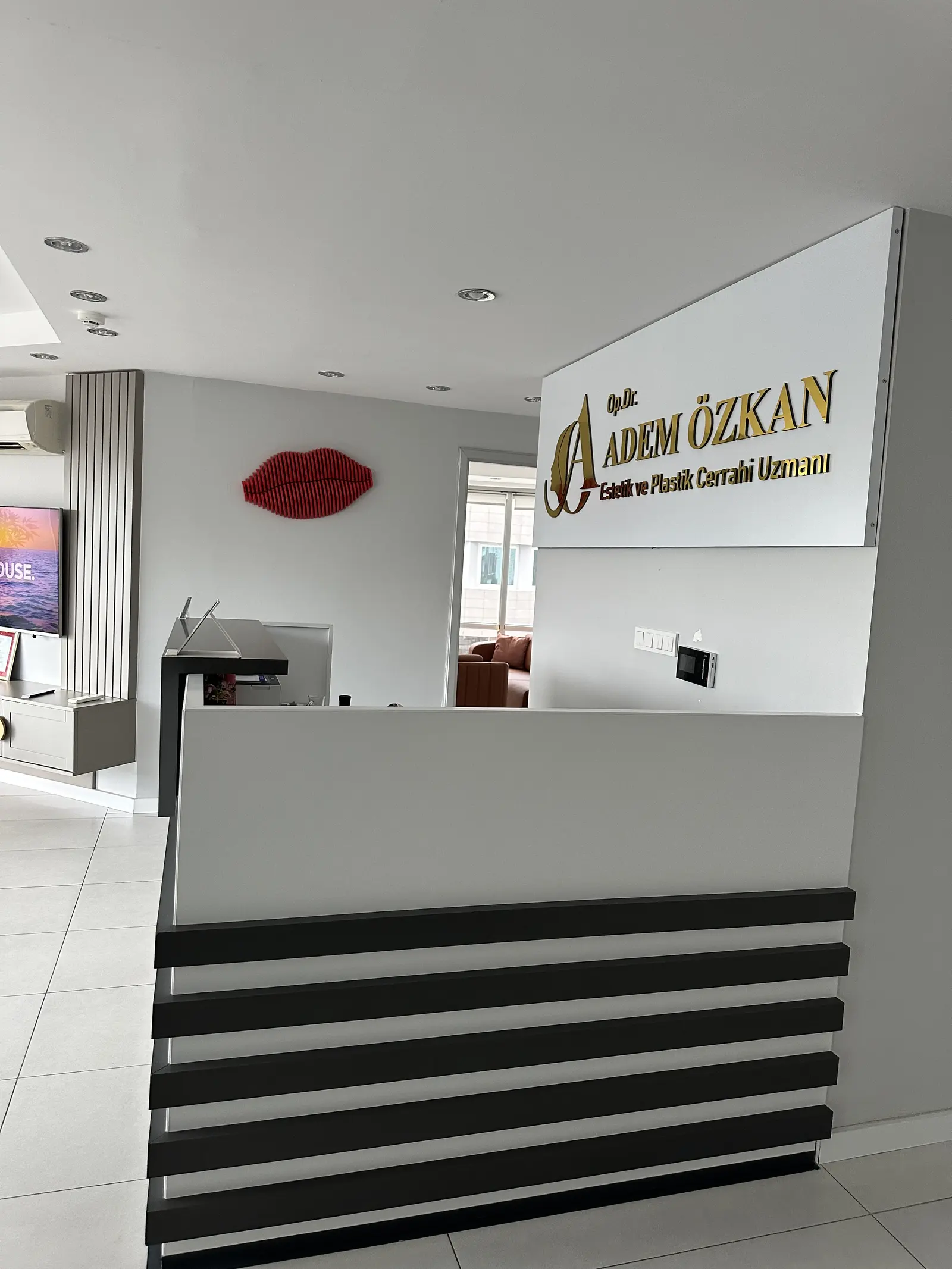 Clinic-provided photograph of Dr Adem Özkan