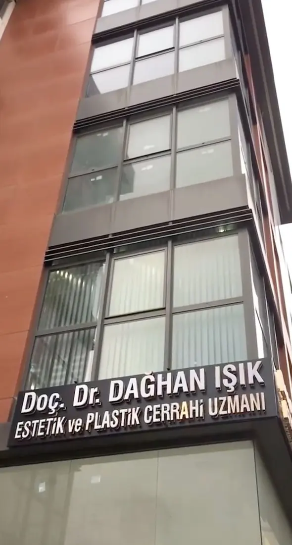 Clinic-provided photograph of Assoc. Prof. Dr Dağhan Işık