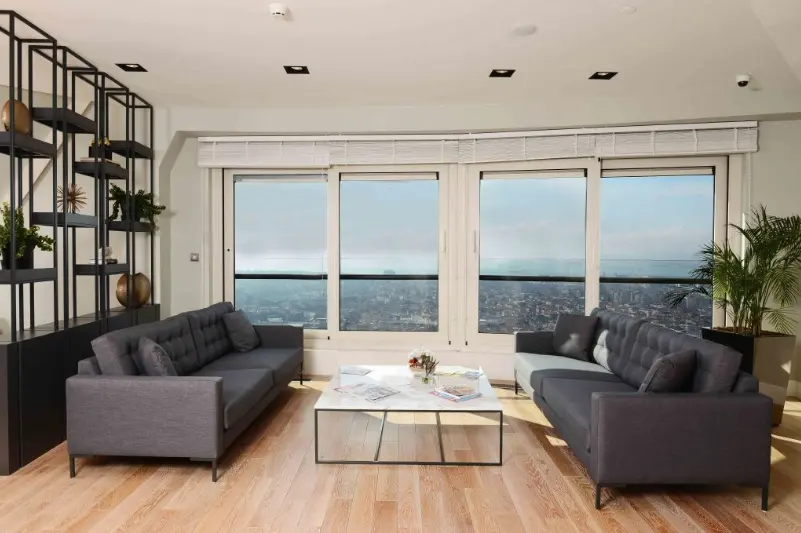 Clinic-provided photograph of Dr Evren Helvacı
