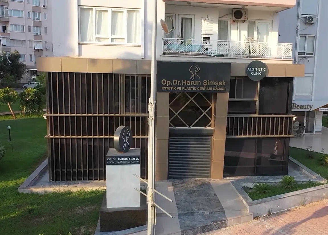 Von der Klinik bereitgestelltes Foto von Dr. Harun Şimşek