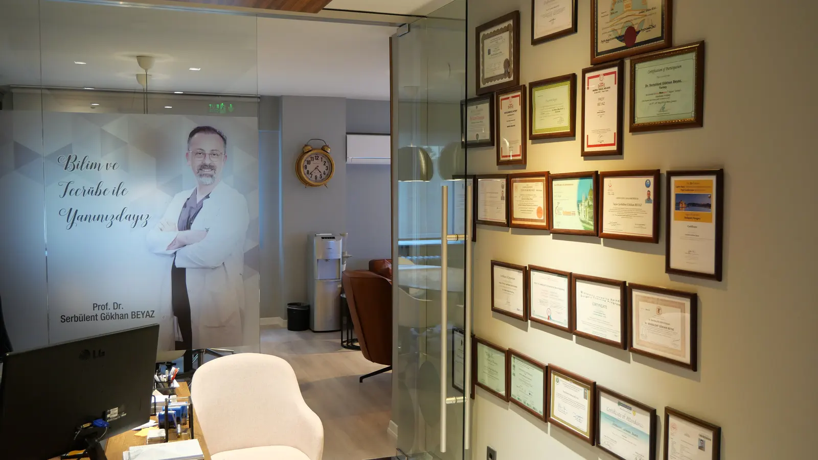 Clinic-provided photograph of Prof. Dr Serbülent Gökhan Beyaz