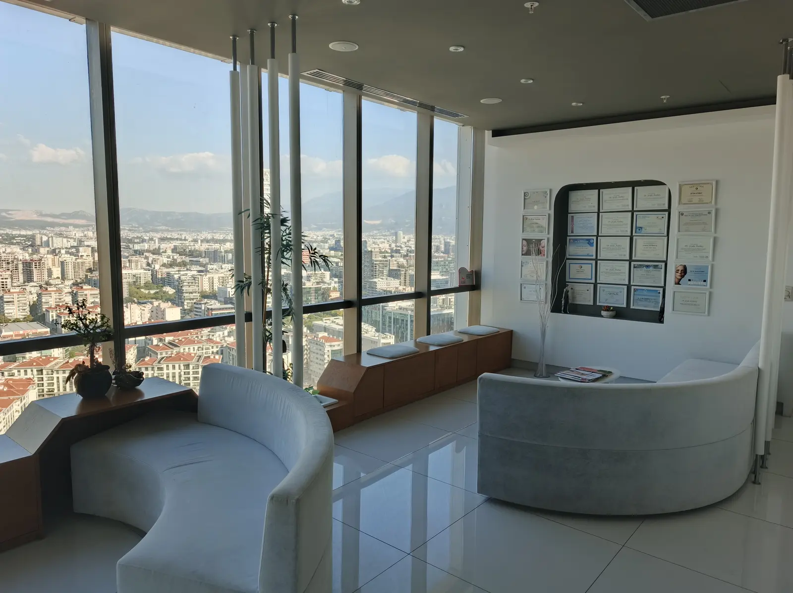 Von der Klinik bereitgestelltes Foto von Dr. Şeyda Atabay