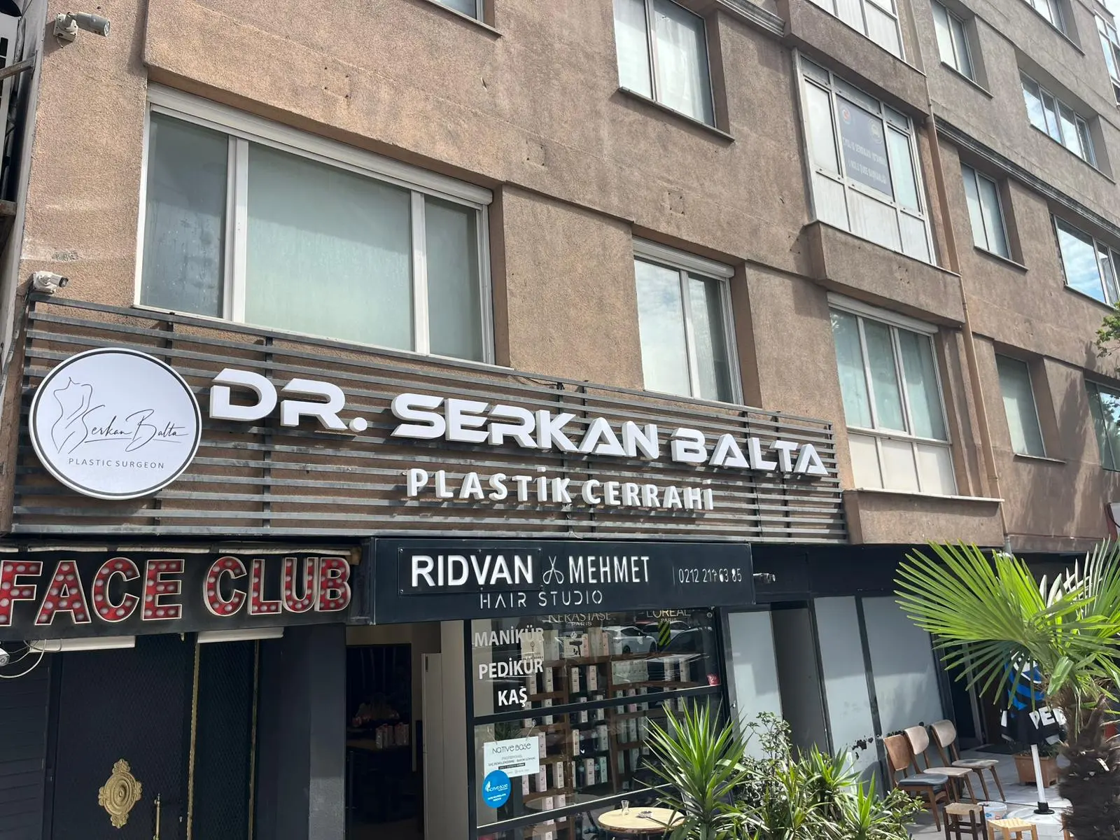Von der Klinik bereitgestelltes Foto von Dr. Serkan Balta