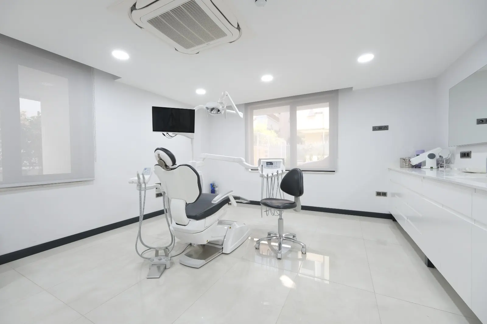 Clinic-provided photograph of Motto Lara Dental Clinic
