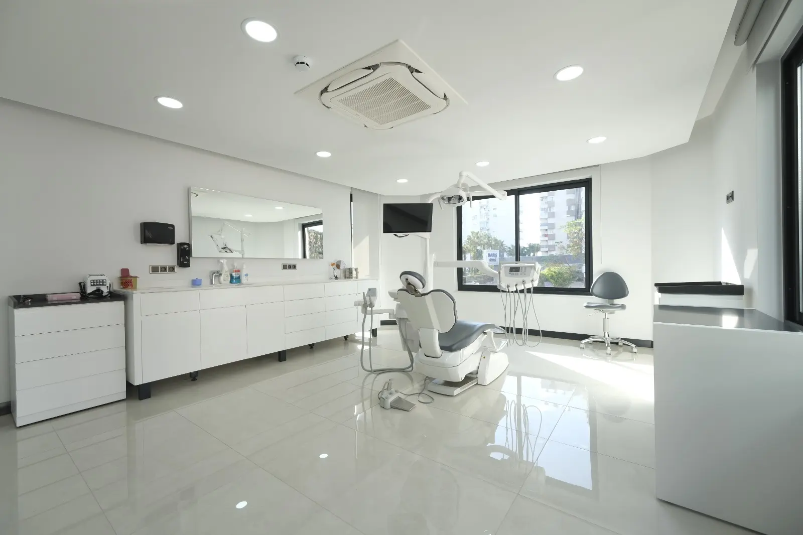 Clinic-provided photograph of Motto Lara Dental Clinic