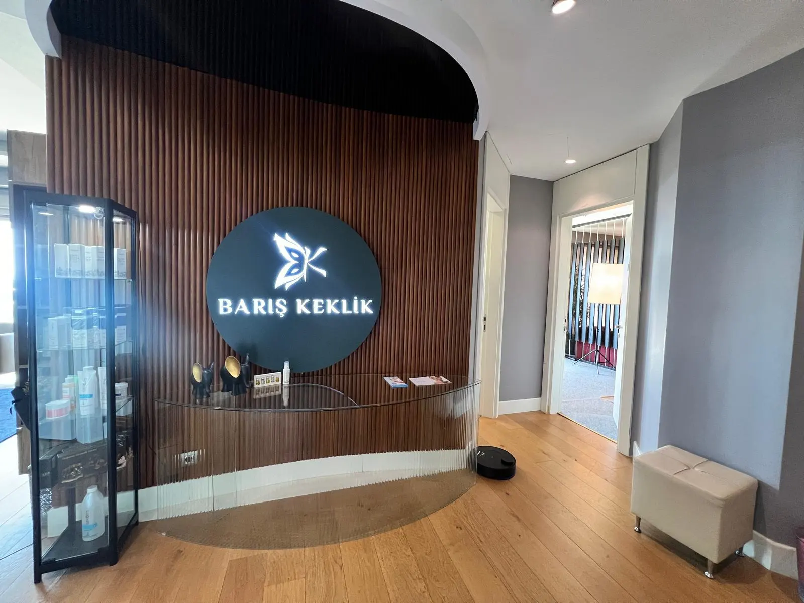 Von der Klinik bereitgestelltes Foto von Dr. Barış Keklik