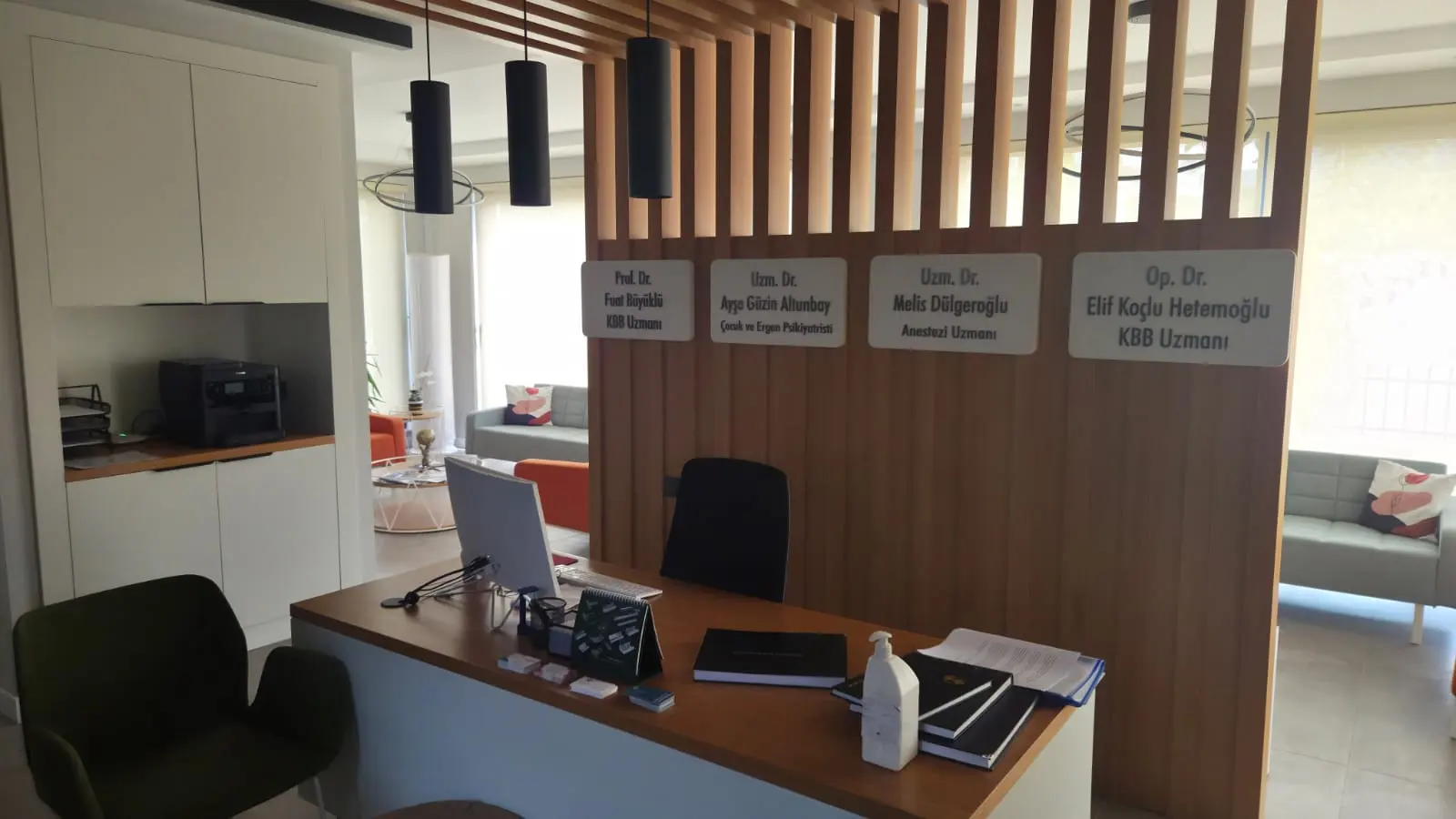Clinic-provided photograph of Dr Ayşe Güzin Altunbay
